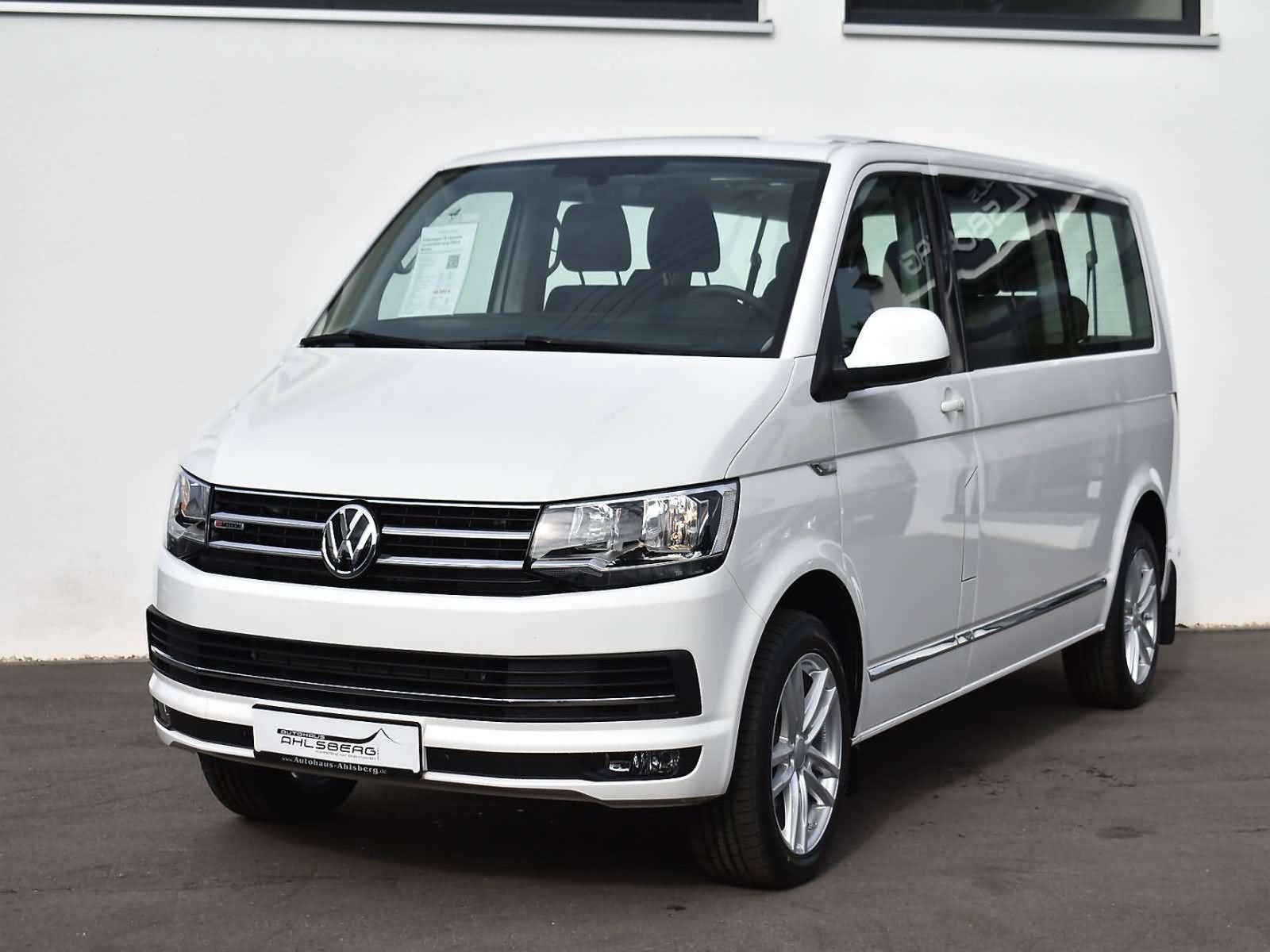 Volkswagen T Caravelle Comfortline Lr Dsg Motion Used Buy In