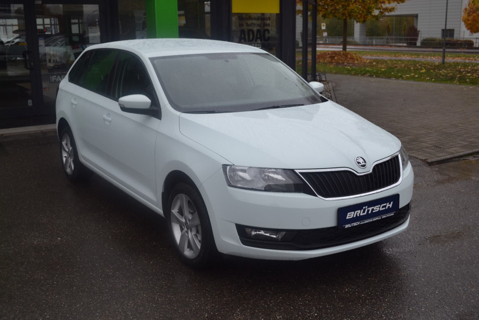 Skoda Rapid Spaceback Tsi Cool Edition Klima Pdc Sitzheizung