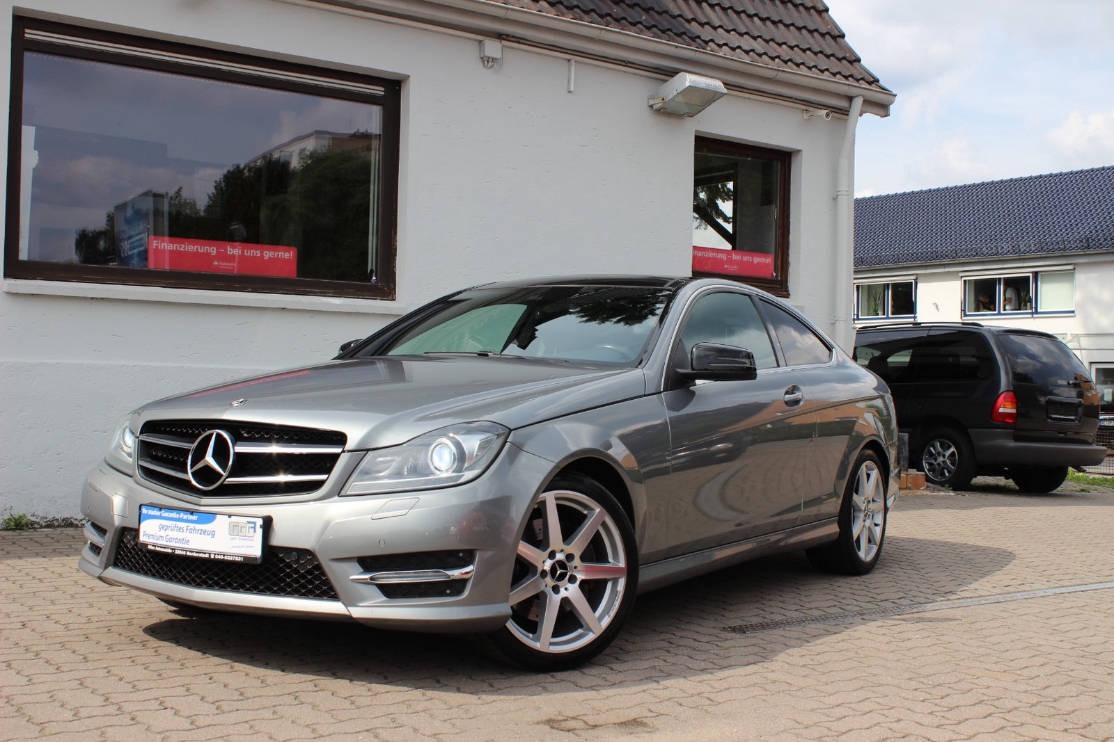 Mercedes Benz C Cgi Blueefficiency Amg Line Panorama Nani Gebraucht