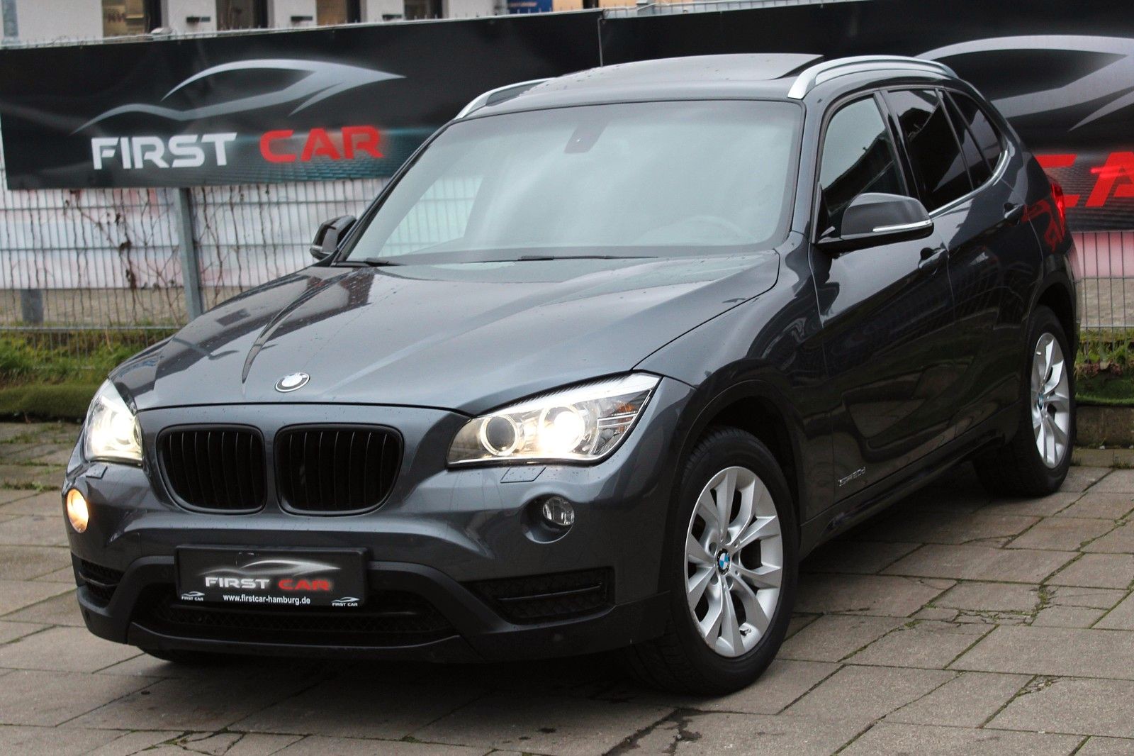 BMW X1 SDrive20d Sport Line PANORAMA BIXENON NAVI F1 Gebraucht Kaufen