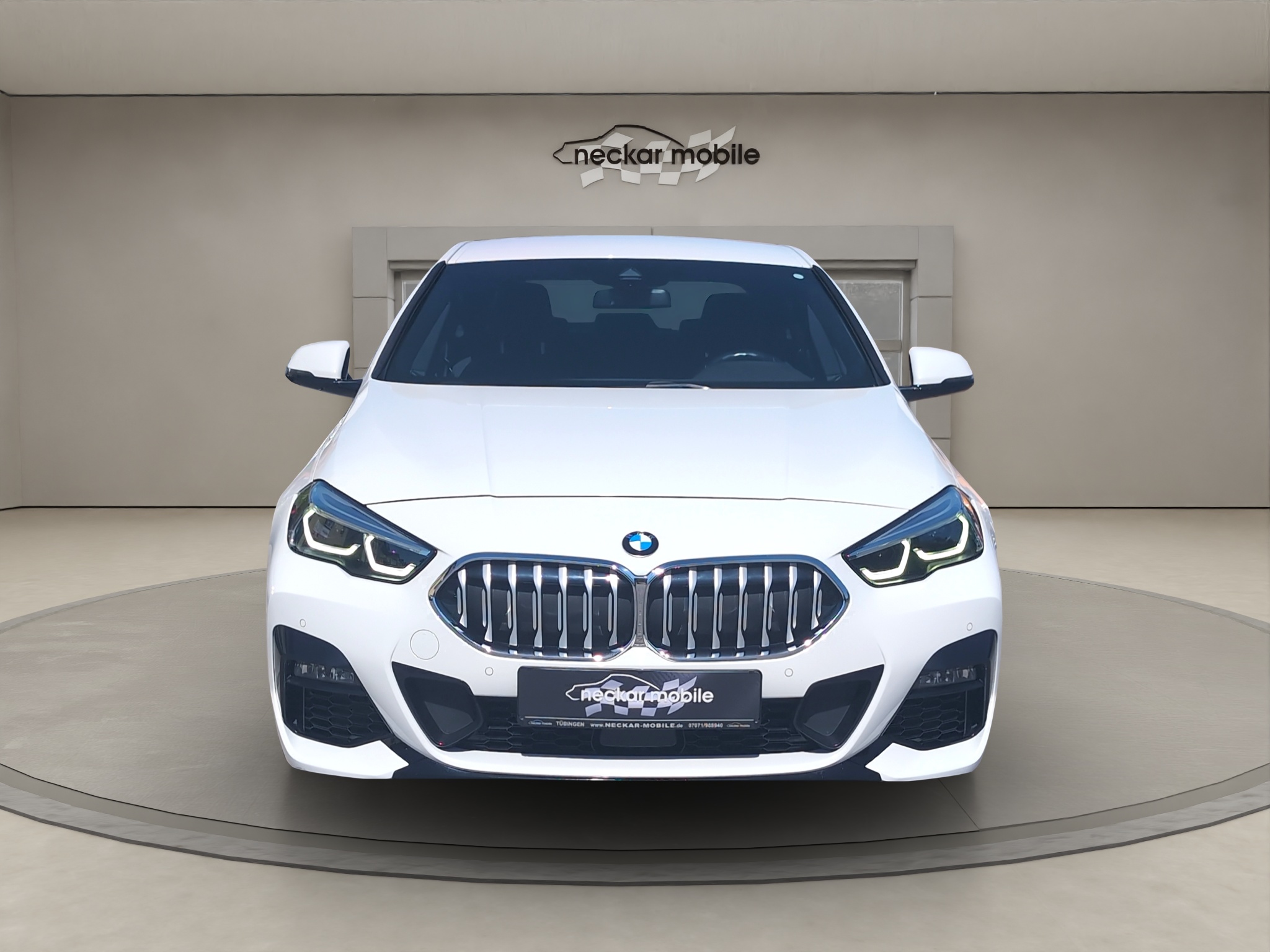 Daumennagel 4 - BMW 218d M-Sport Navi LED PDC Lenradkheizung