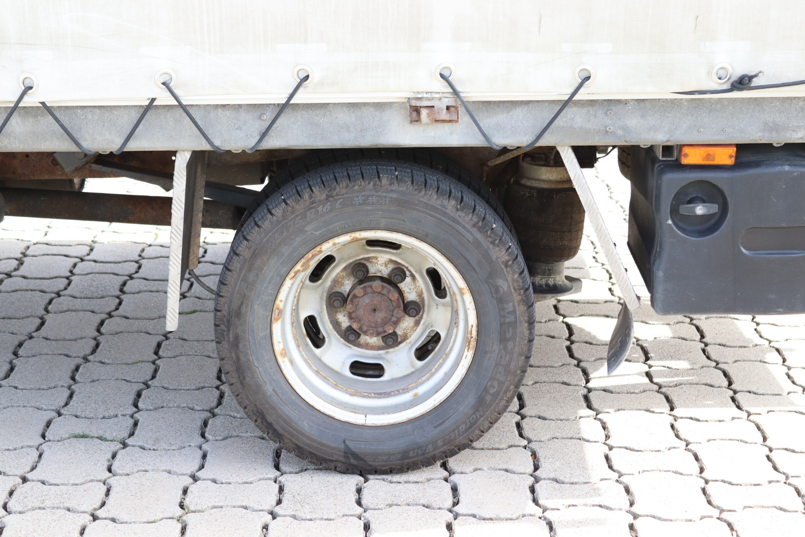 Daumennagel 9 - Iveco Daily 35C18 Doka Pritsche Plane 4x4 ALLRAD