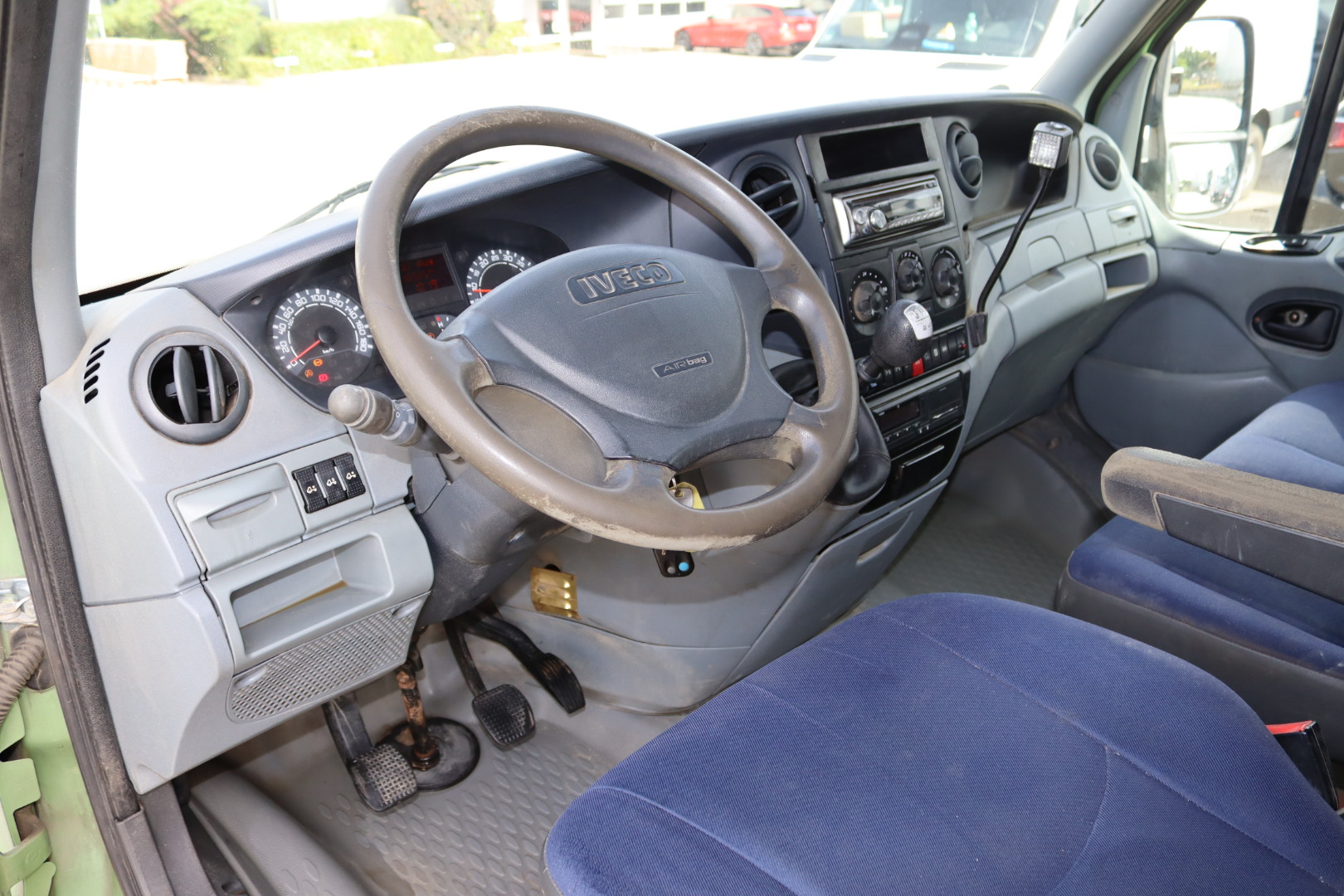 Daumennagel 25 - Iveco Daily 35C18 Doka Pritsche Plane 4x4 ALLRAD
