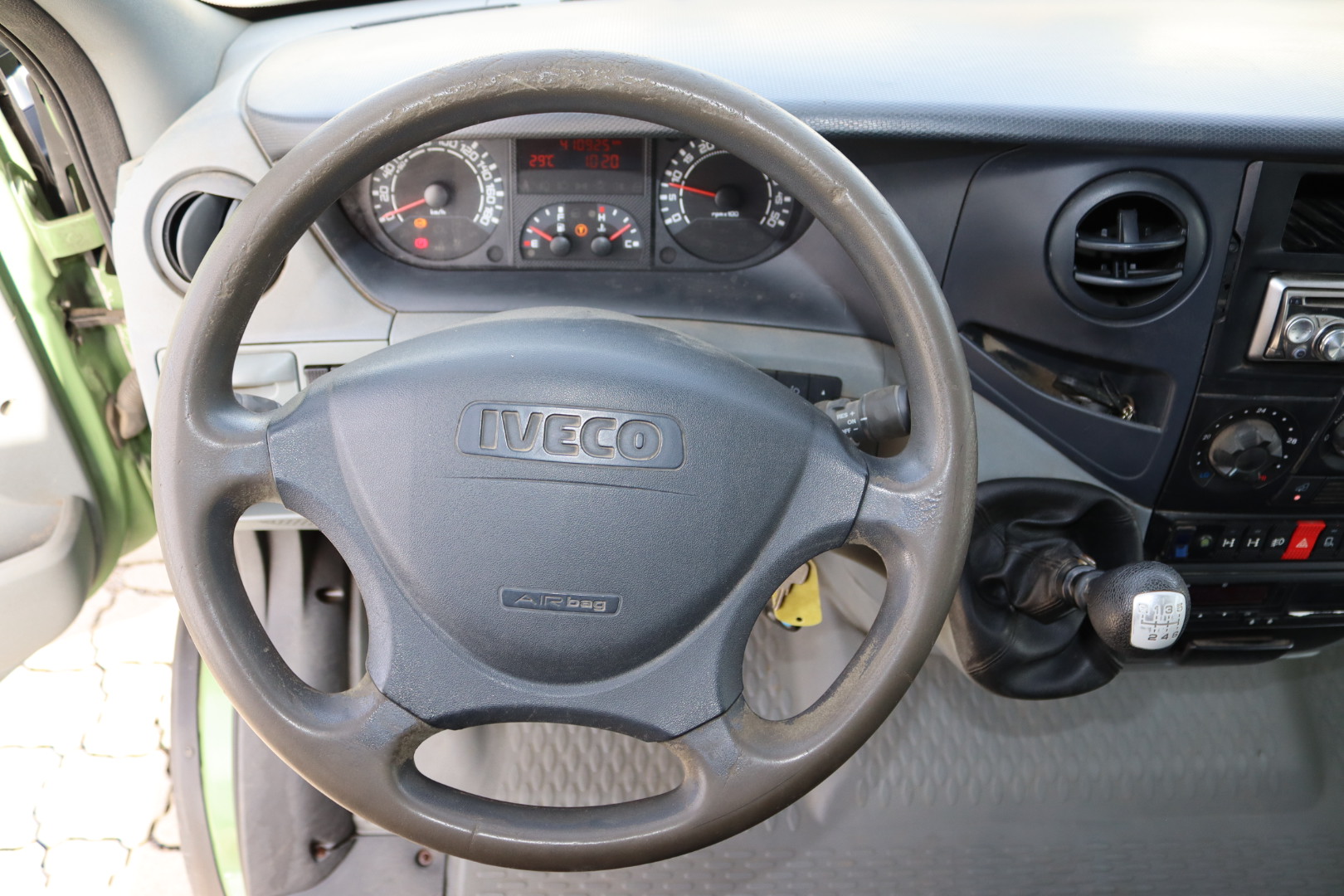 Daumennagel 27 - Iveco Daily 35C18 Doka Pritsche Plane 4x4 ALLRAD