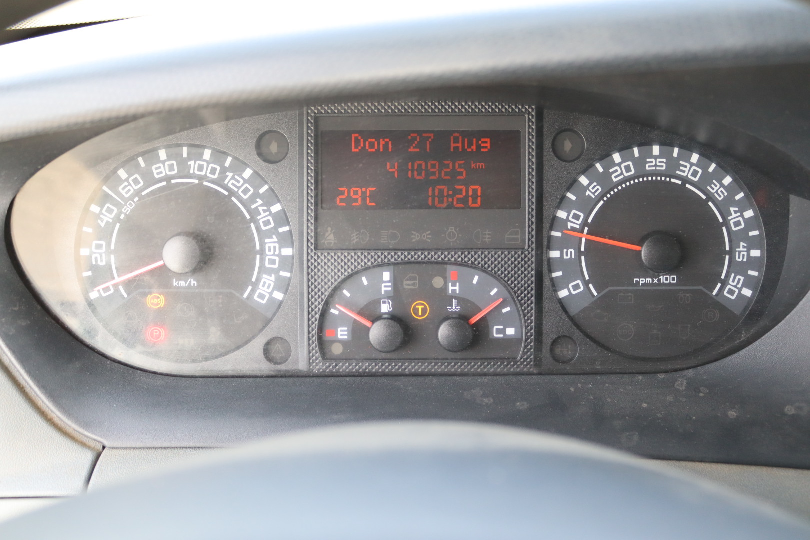 Daumennagel 28 - Iveco Daily 35C18 Doka Pritsche Plane 4x4 ALLRAD