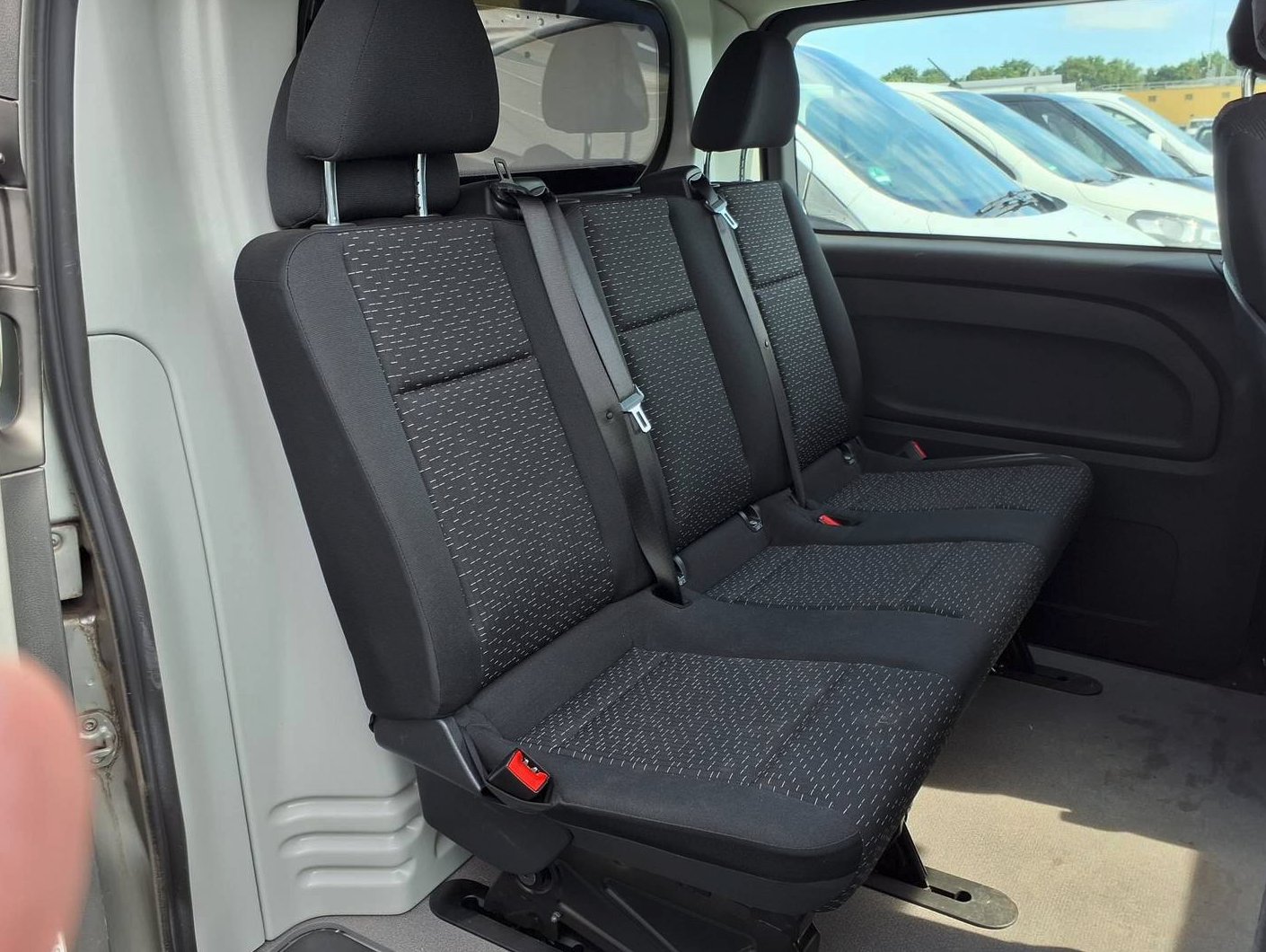 Daumennagel 9 - Mercedes-Benz Vito 114 CDI MIXTO 4x4 Kurz AUTOM STHZ TEMPOM