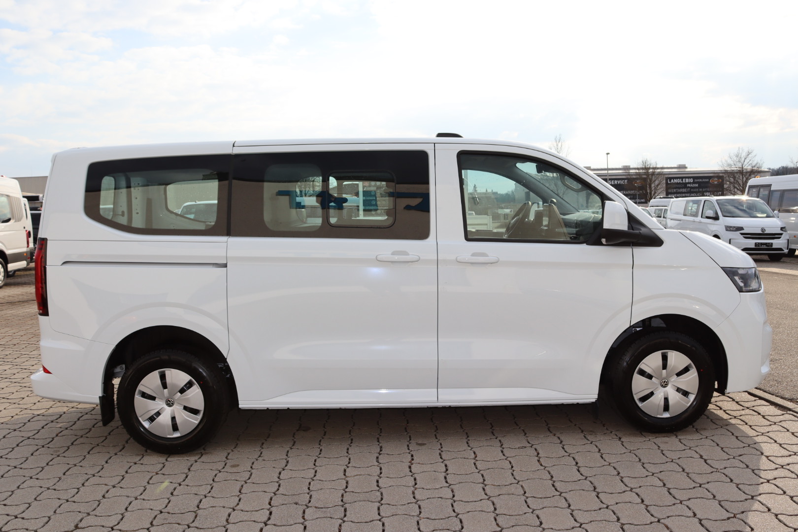 Daumennagel 16 - Volkswagen T7 Transporter 5-Sitzer Kurz AHK KAM LED SHZ N1