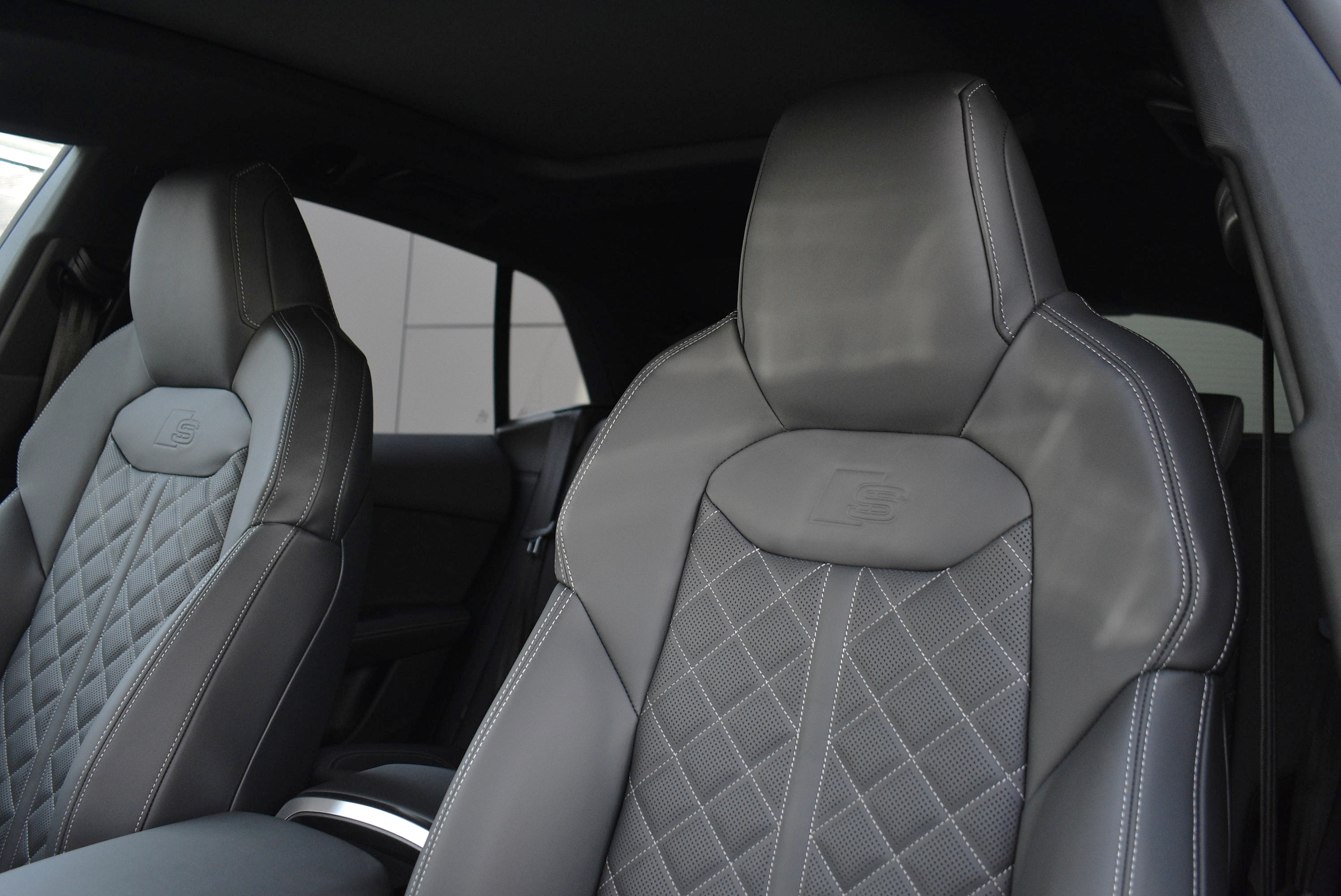 Daumennagel 20 - Audi Q8 S-Line Pano 23 Zoll 360°/HD Matrix/Massa./HUD/BQ