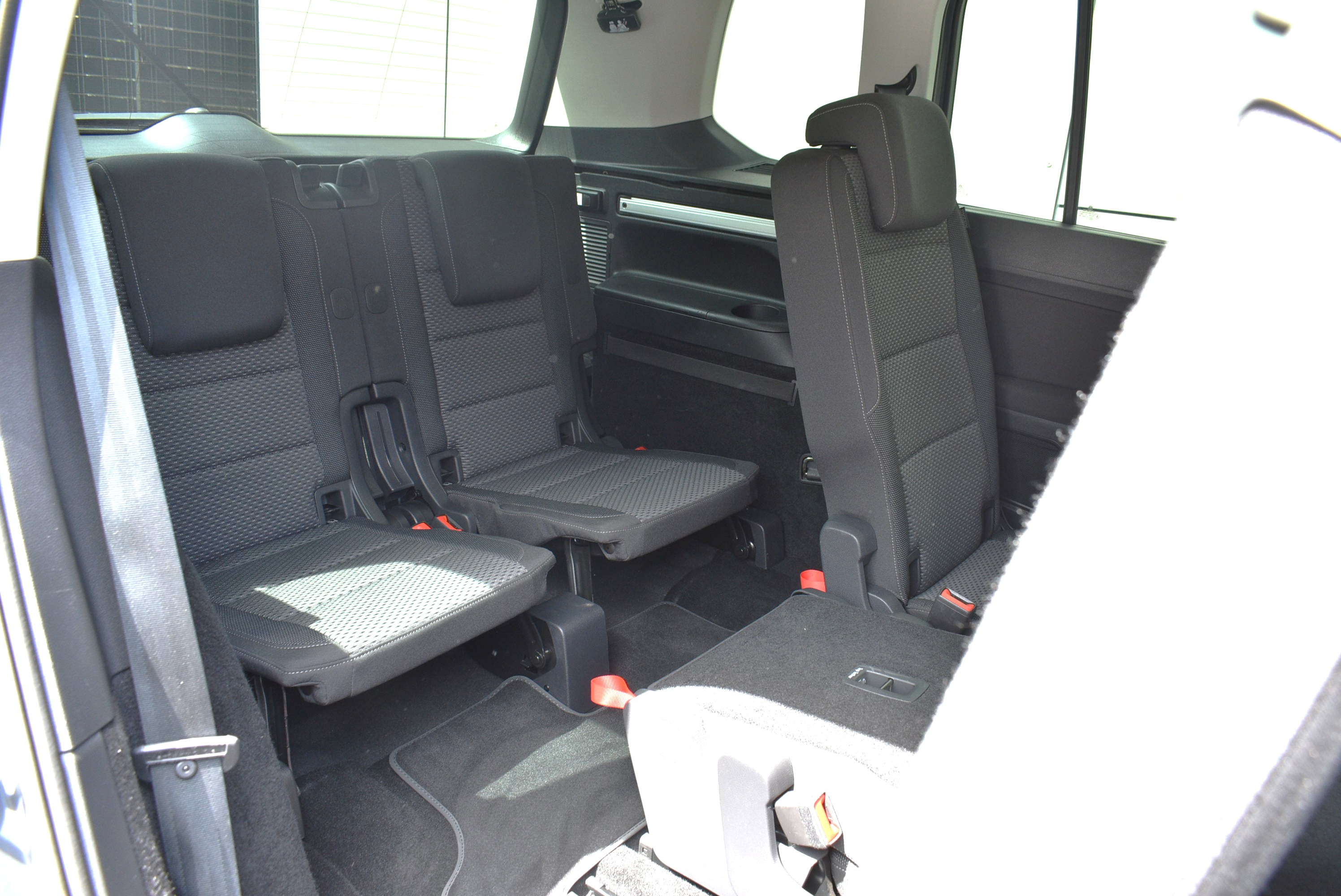 Daumennagel 21 - Volkswagen TOURAN COMFORT/ DIG.C/STAND/7SITZ/RFK/APP/LED/ACC/AHK
