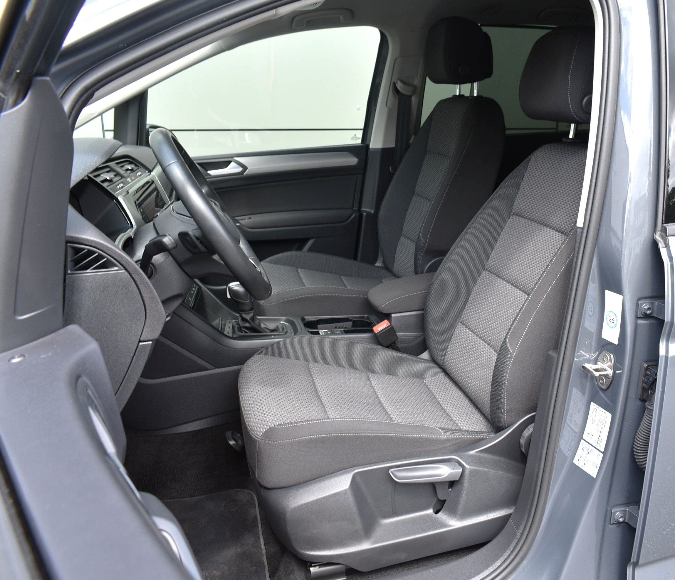 Daumennagel 11 - Volkswagen TOURAN COMFORT/ DIG.C/STAND/7SITZ/RFK/APP/LED/ACC/AHK