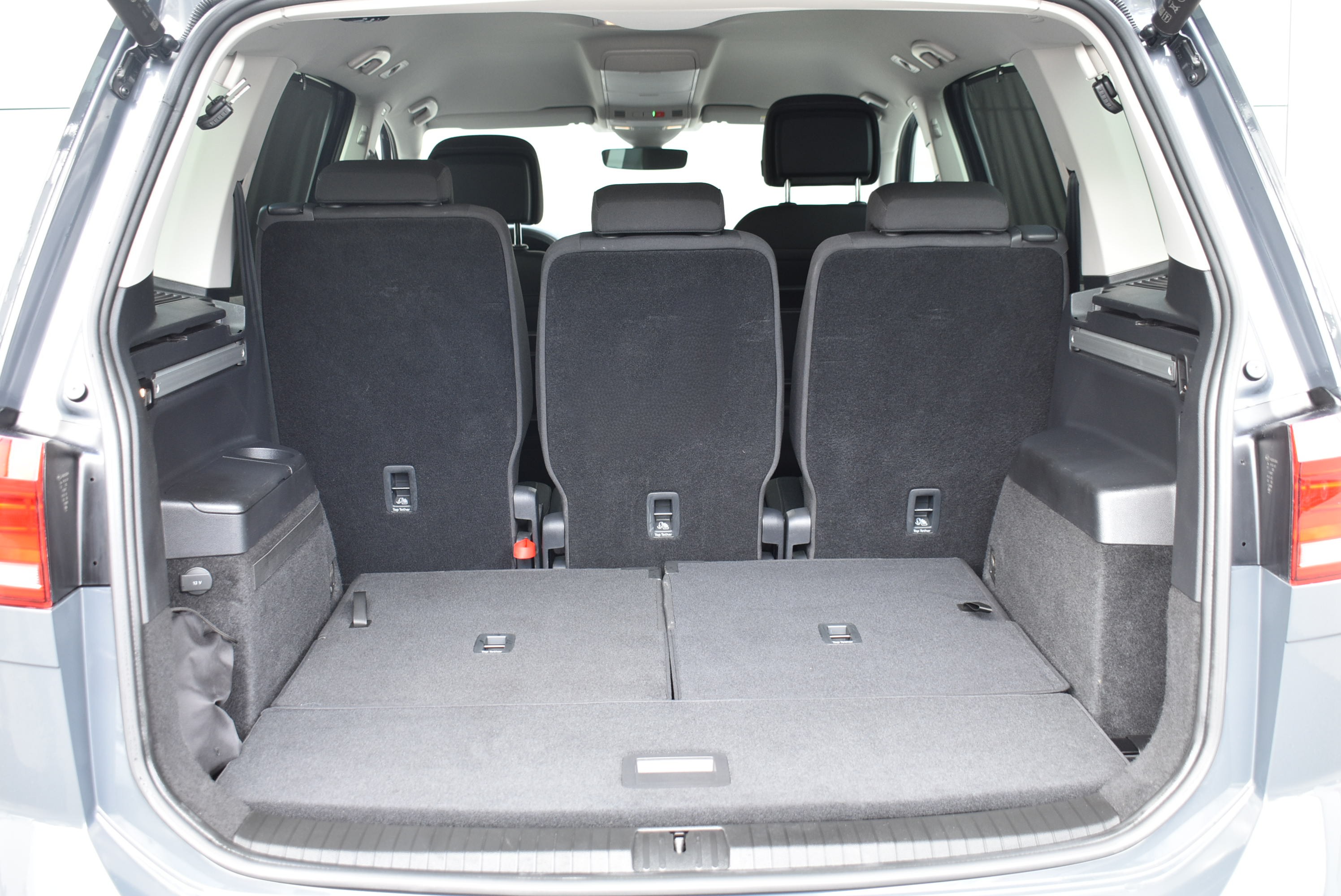 Daumennagel 36 - Volkswagen TOURAN COMFORT/ DIG.C/STAND/7SITZ/RFK/APP/LED/ACC/AHK