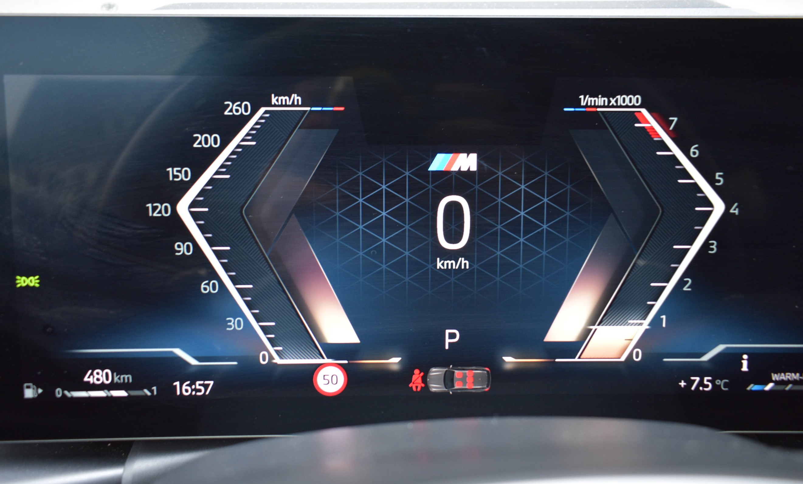Daumennagel 23 - BMW 318 i M SPORT/SHADOW HUD/ACC/WIDES./MEMORY/LED/AHK