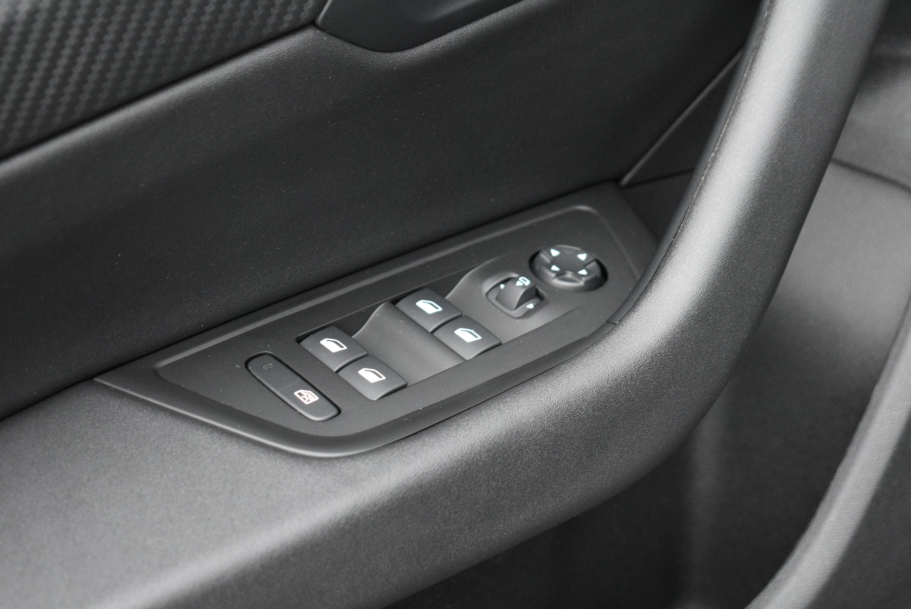 Daumennagel 18 - Peugeot 508 SW ALLURE/ 360°/ACC/VIRTUEL/ACC/CARPLAY/LED/KEYLESS