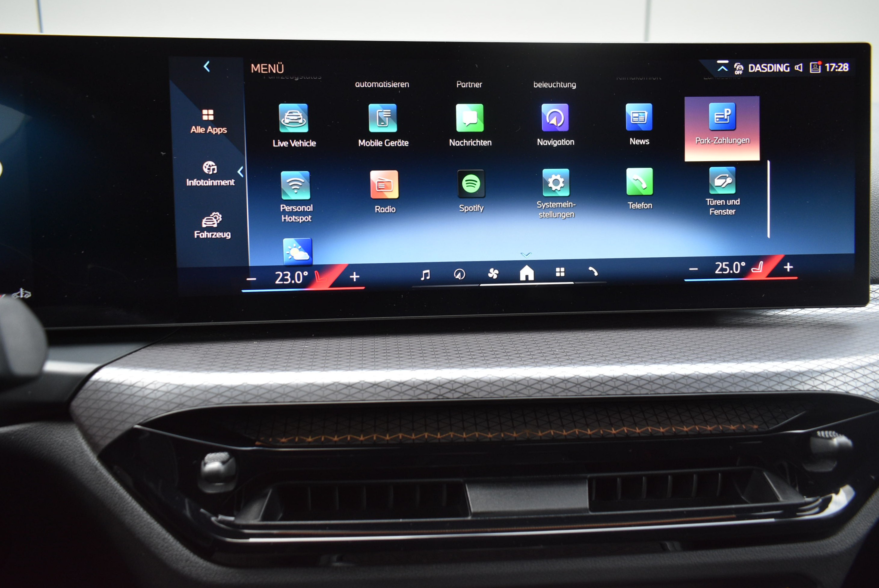 Thumbnail 27 - BMW 330 IX/M-SPORT/SHADOW/ WIDES./HUD/ACC/360°/AHK/CAR-PLAY
