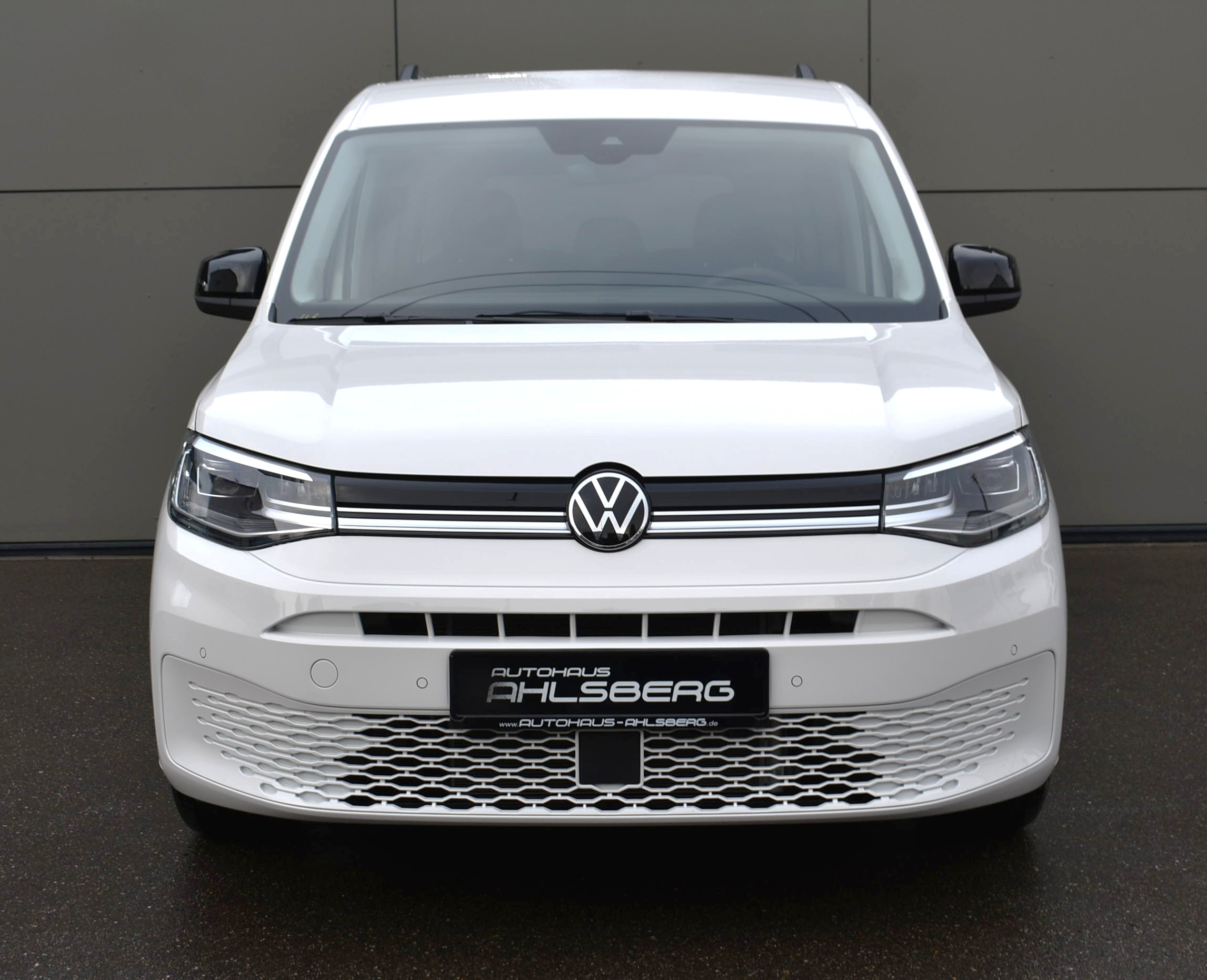 Daumennagel 3 - Volkswagen CADDY MAXI DSG TDI STY. STHZ./LEDER/LED/5 J.GARANTIE