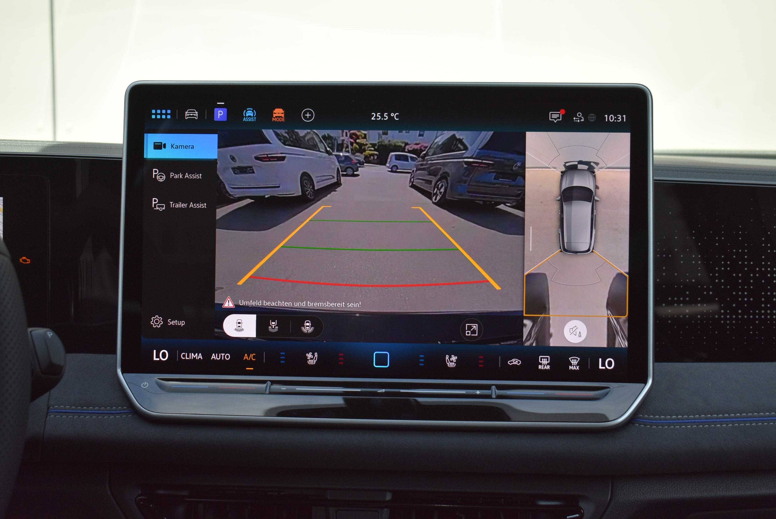 Thumbnail 32 - Volkswagen Tiguan R-LINE /STHZ HUD/PANO/20 ZOLL/H&K/BLACK/IQ