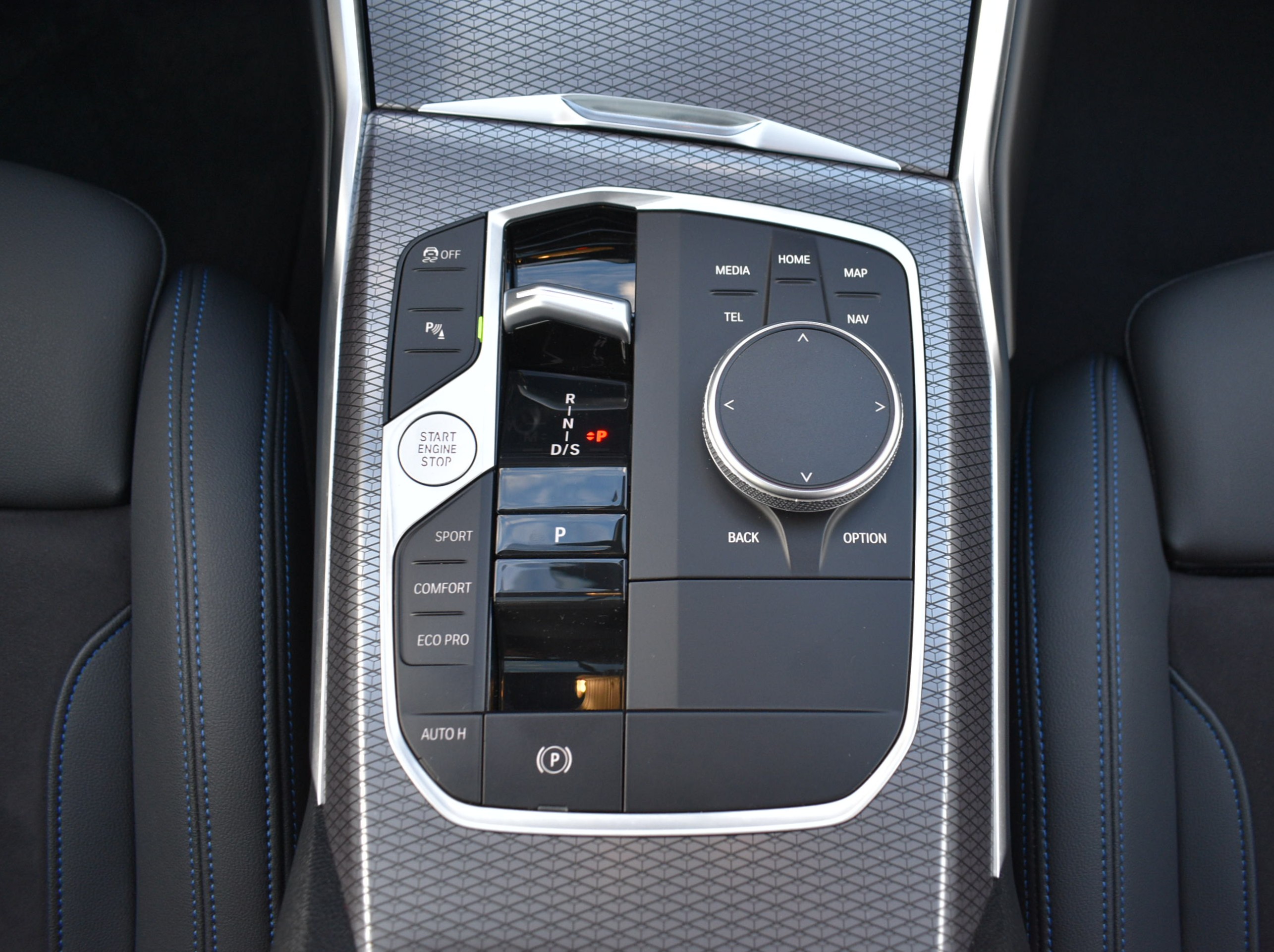 Thumbnail 15 - BMW 318 D M SPORT/SHADOW/ WIDES./ACC/MEMORY/PANO/HUD