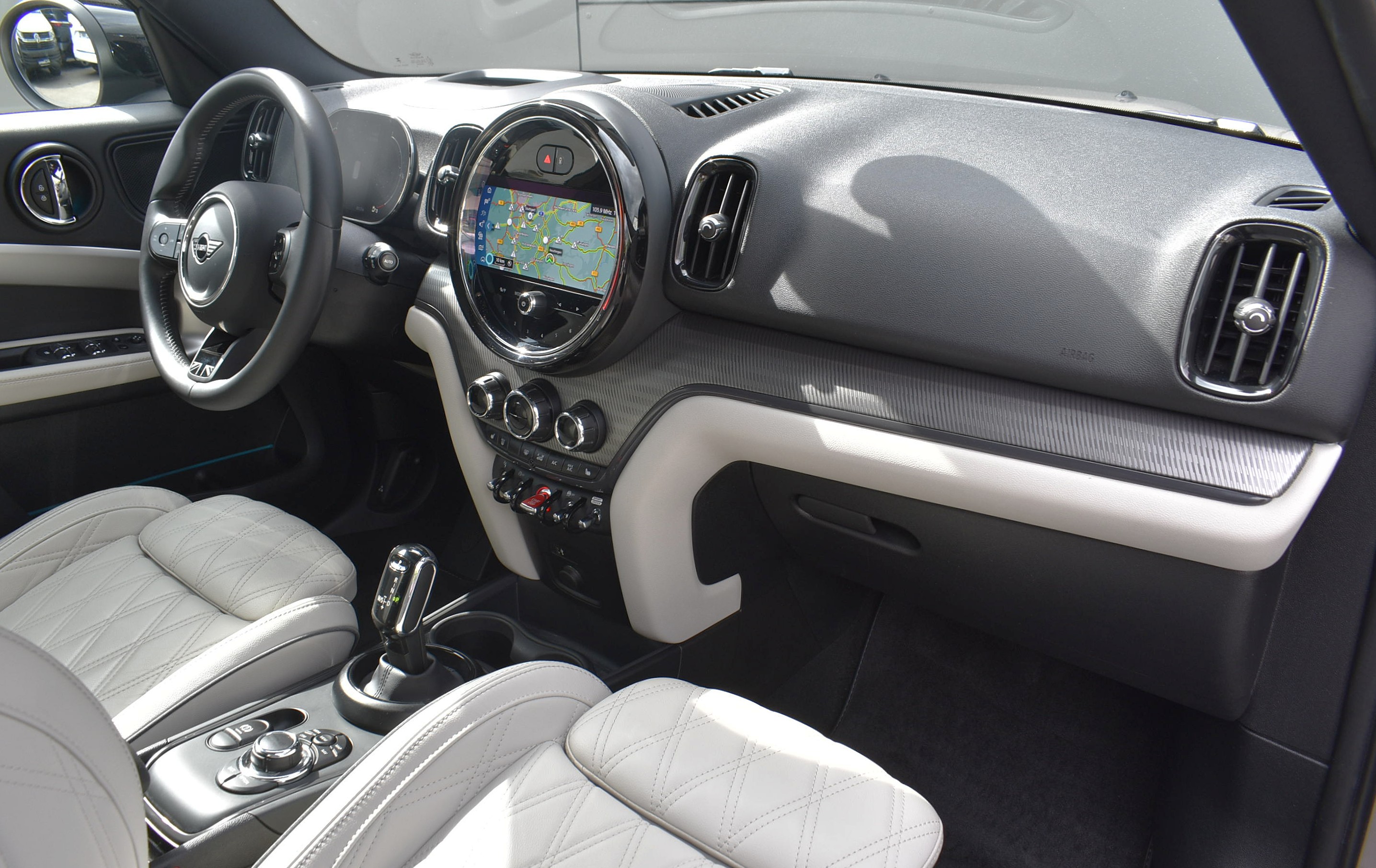 Thumbnail 16 - MINI COOPER COUNTRYMAN YOURS/ PANO/MEMORY/LEDER/CAR-PLAY/HUD