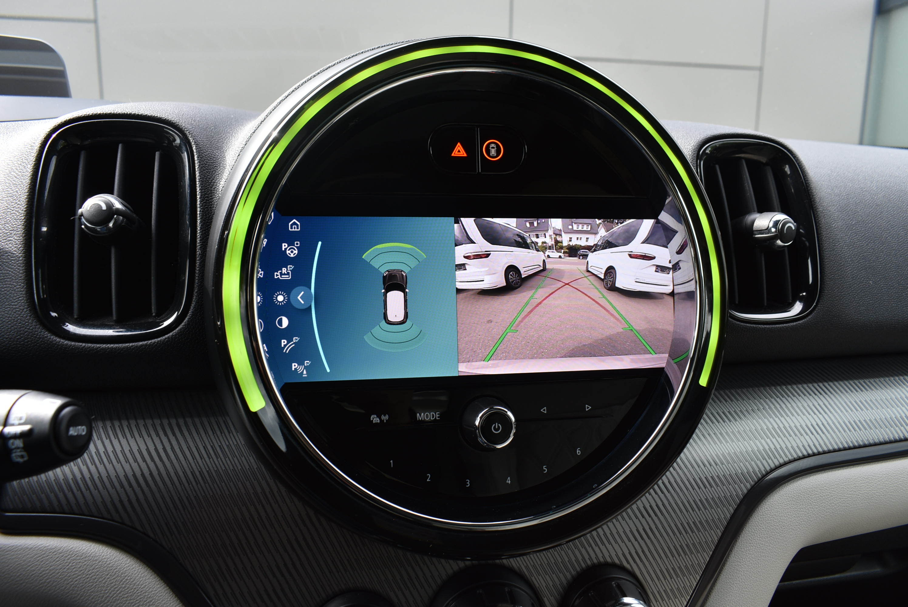 Thumbnail 28 - MINI COOPER COUNTRYMAN YOURS/ PANO/MEMORY/LEDER/CAR-PLAY/HUD