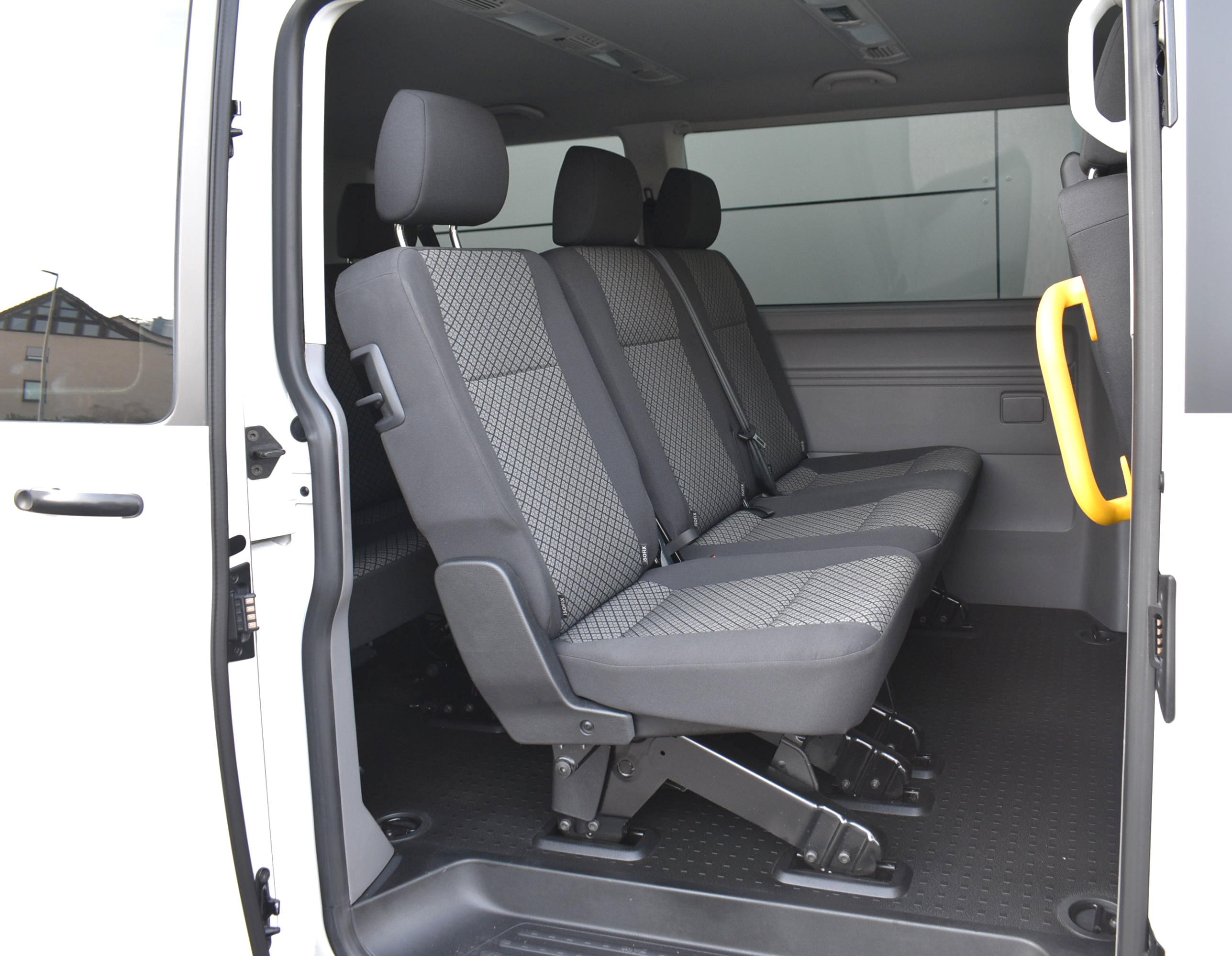 Thumbnail 21 - Volkswagen T6.1 CARAV.EDITION/ 9-SITZ/1.HAND/PDC/BT/AHK/DAB