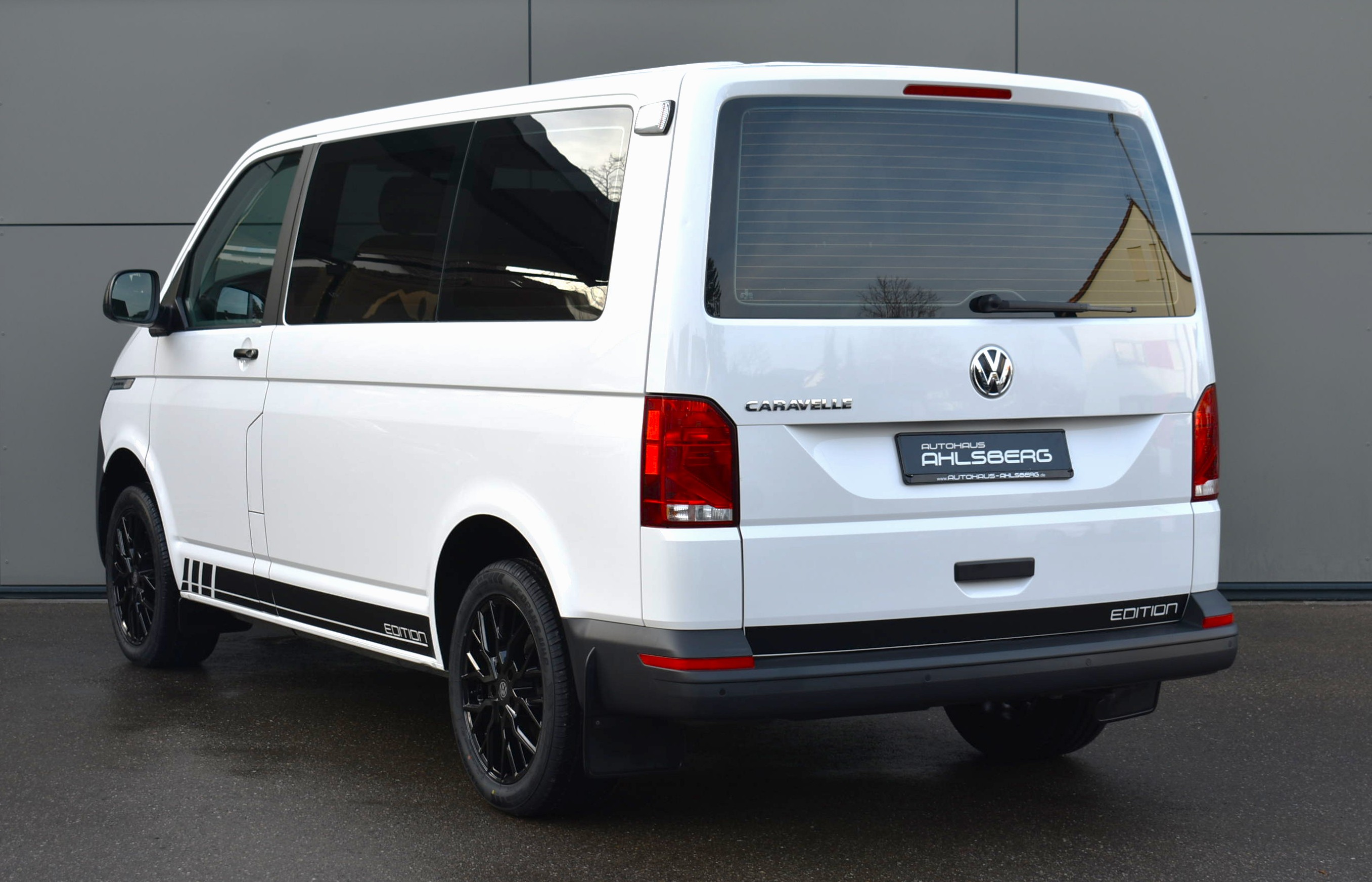 Thumbnail 8 - Volkswagen T6.1 CARAV.EDITION/ 9-SITZ/1.HAND/PDC/BT/AHK/DAB