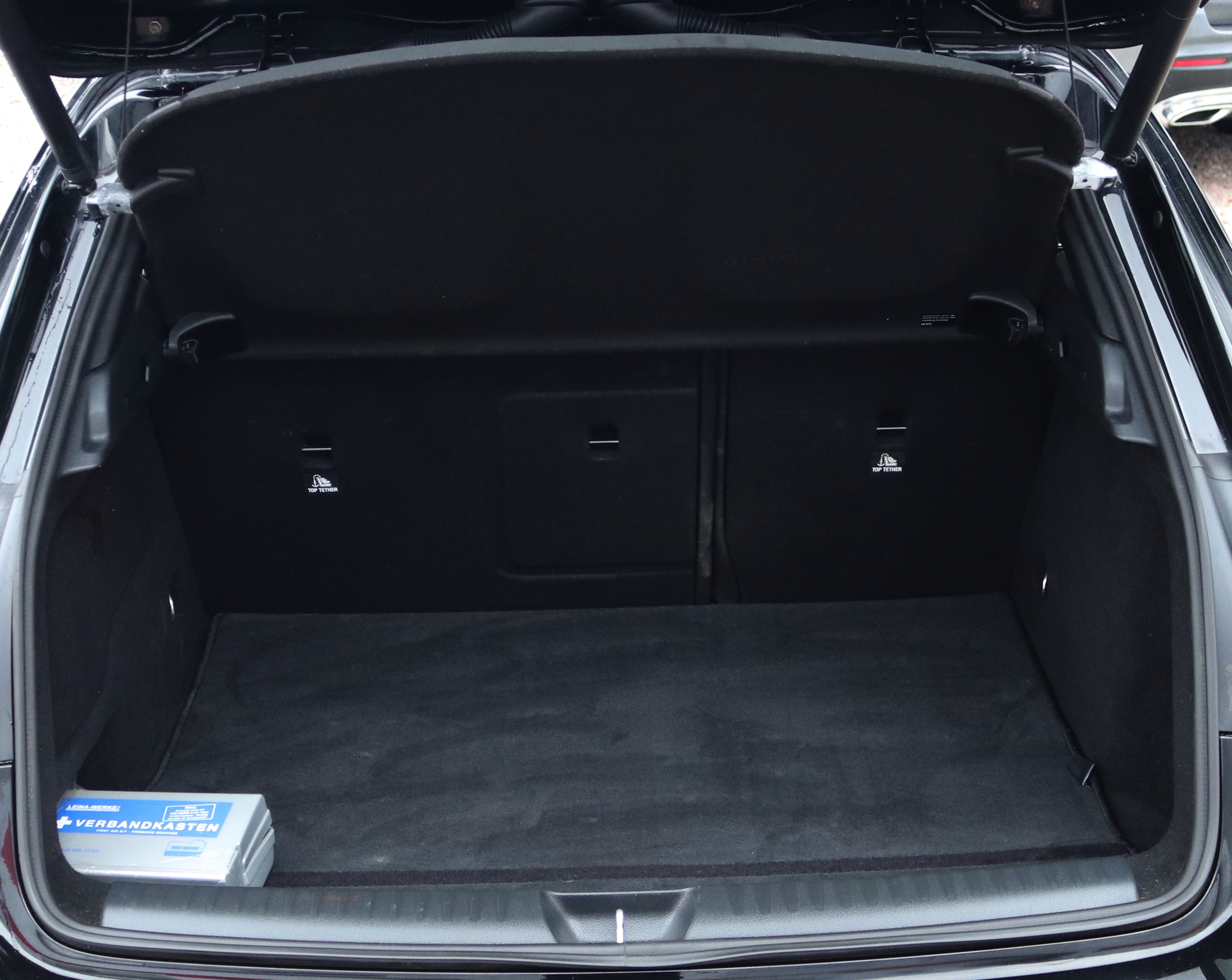Daumennagel 18 - Mercedes-Benz GLA 45 AMG 4MATIC Panoram Kamera H&K Memory