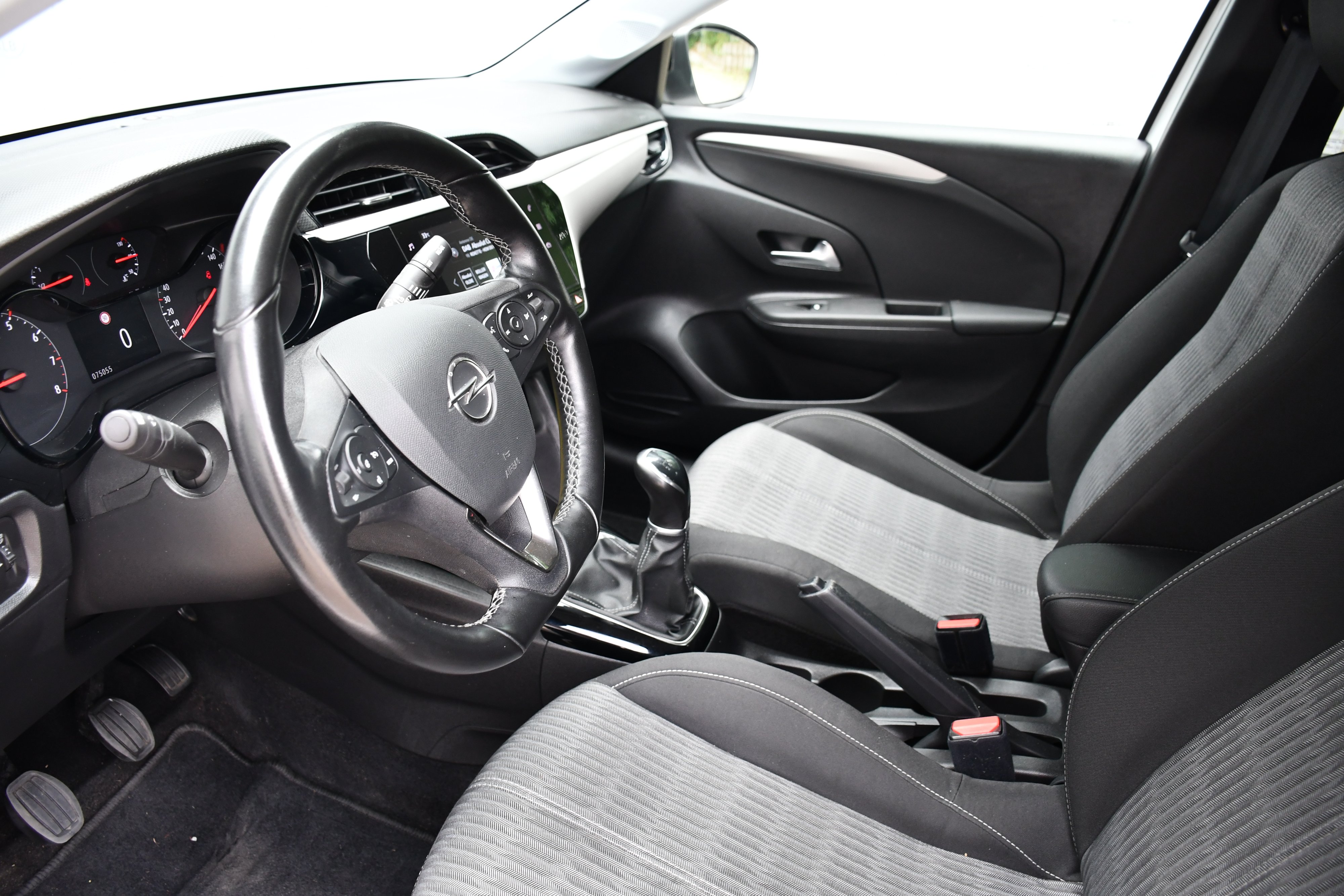 Daumennagel 14 - Opel Corsa F Edition 1.Hand Navi CarPlay