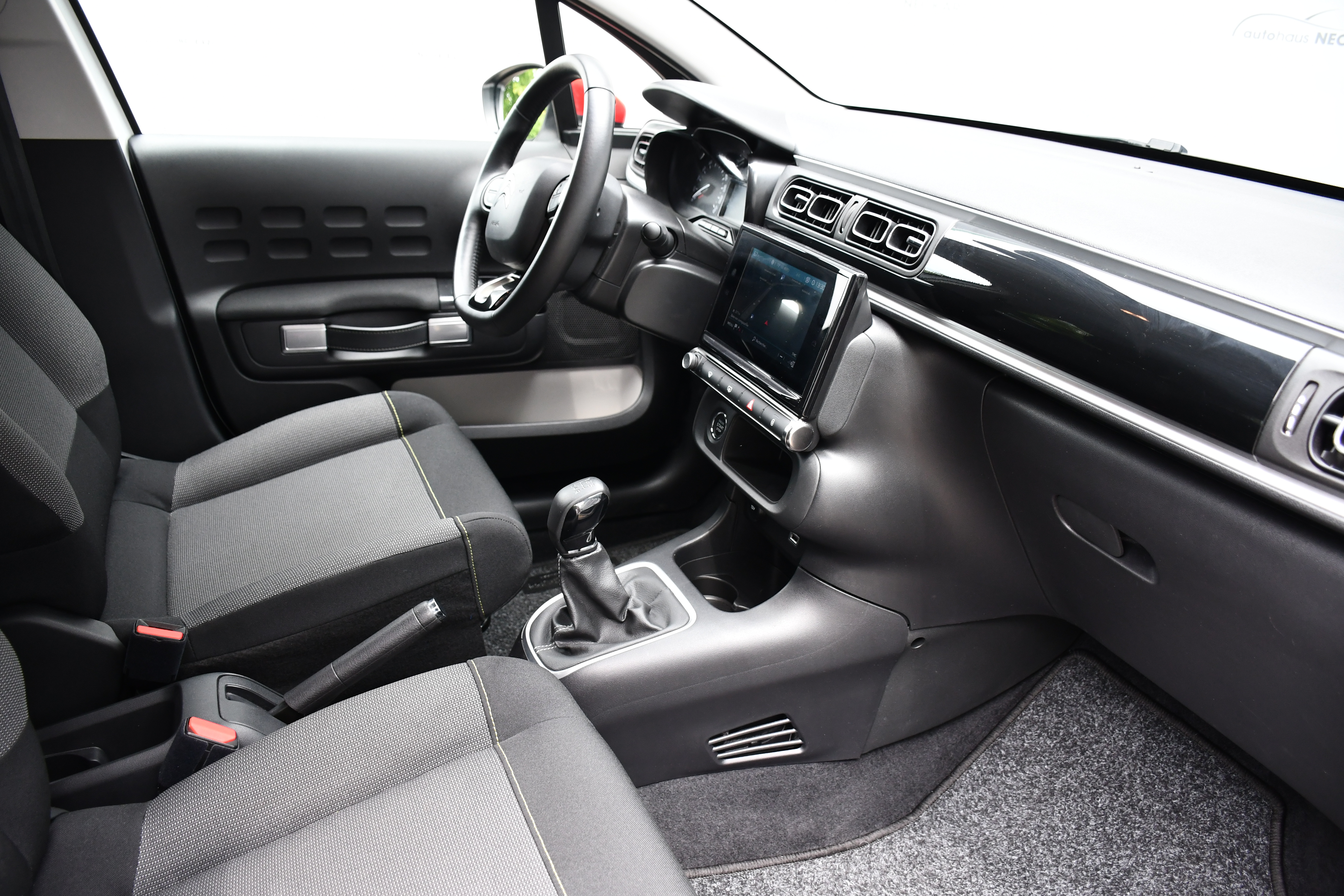 Daumennagel 9 - Citroën C3 Shine Navi CarPlay Kamera