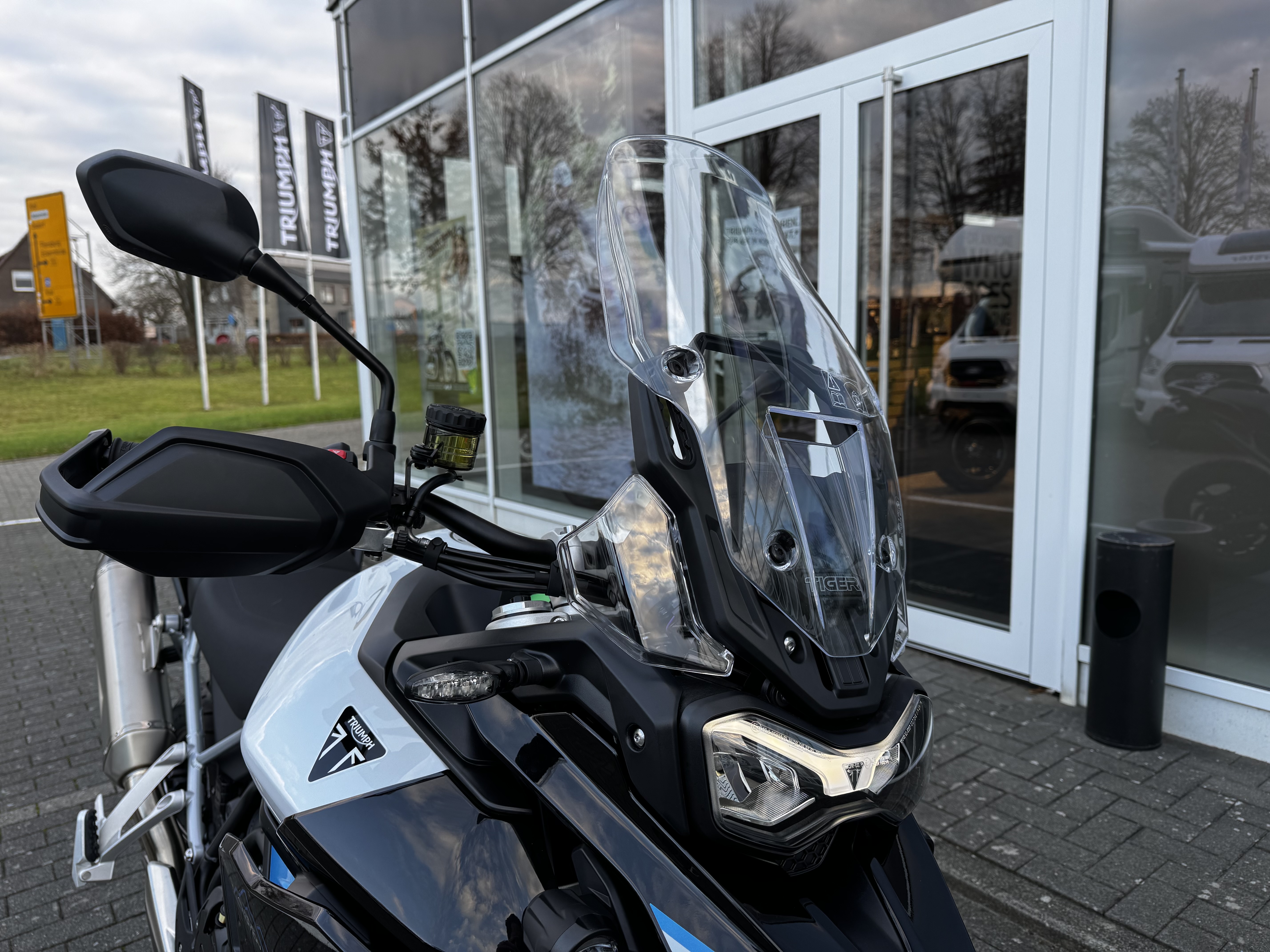 Daumennagel 15 - Triumph Tiger 900 Alpine Edition Akrapovic-Lager