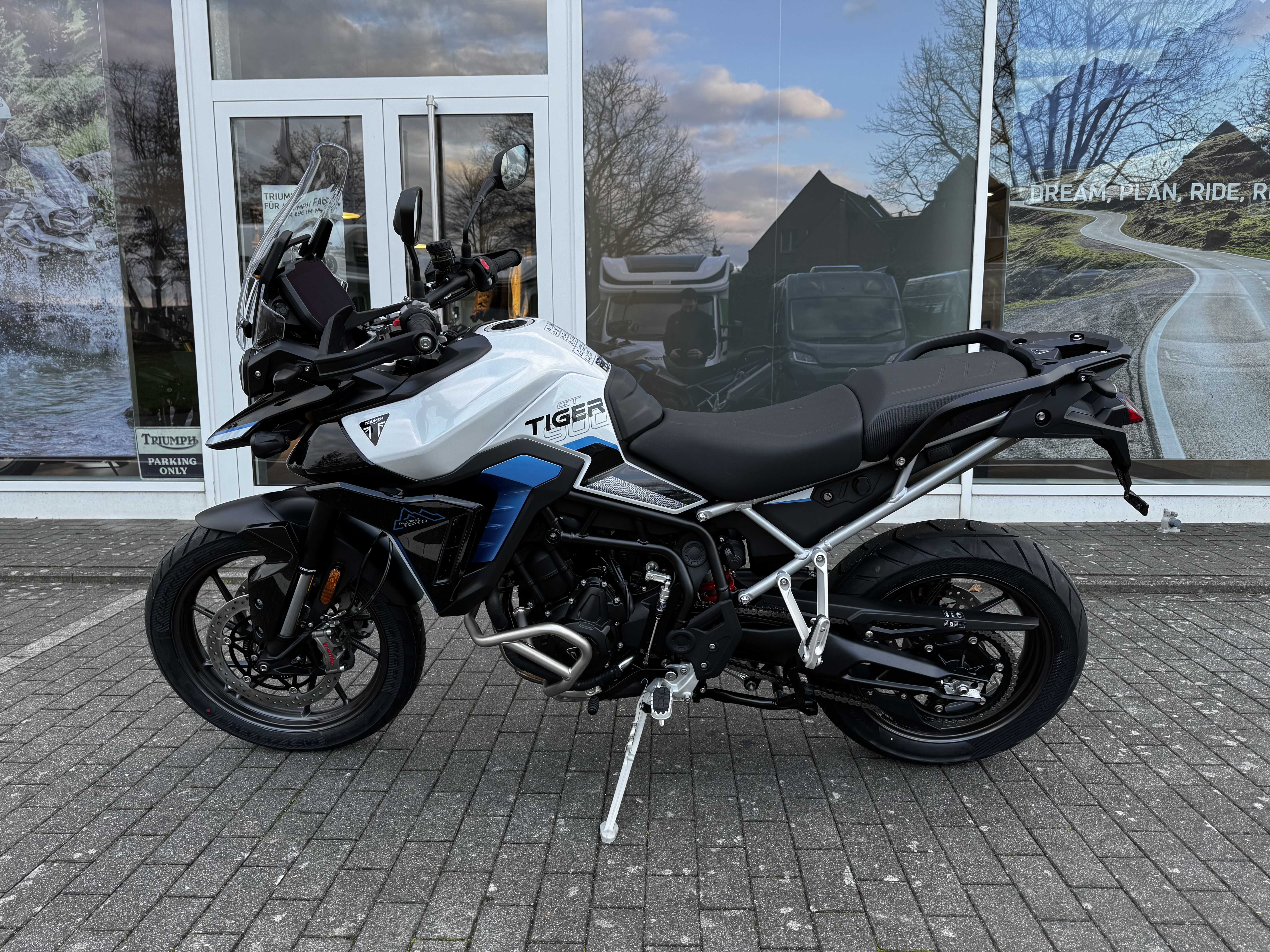 Daumennagel 6 - Triumph Tiger 900 Alpine Edition Akrapovic-Lager