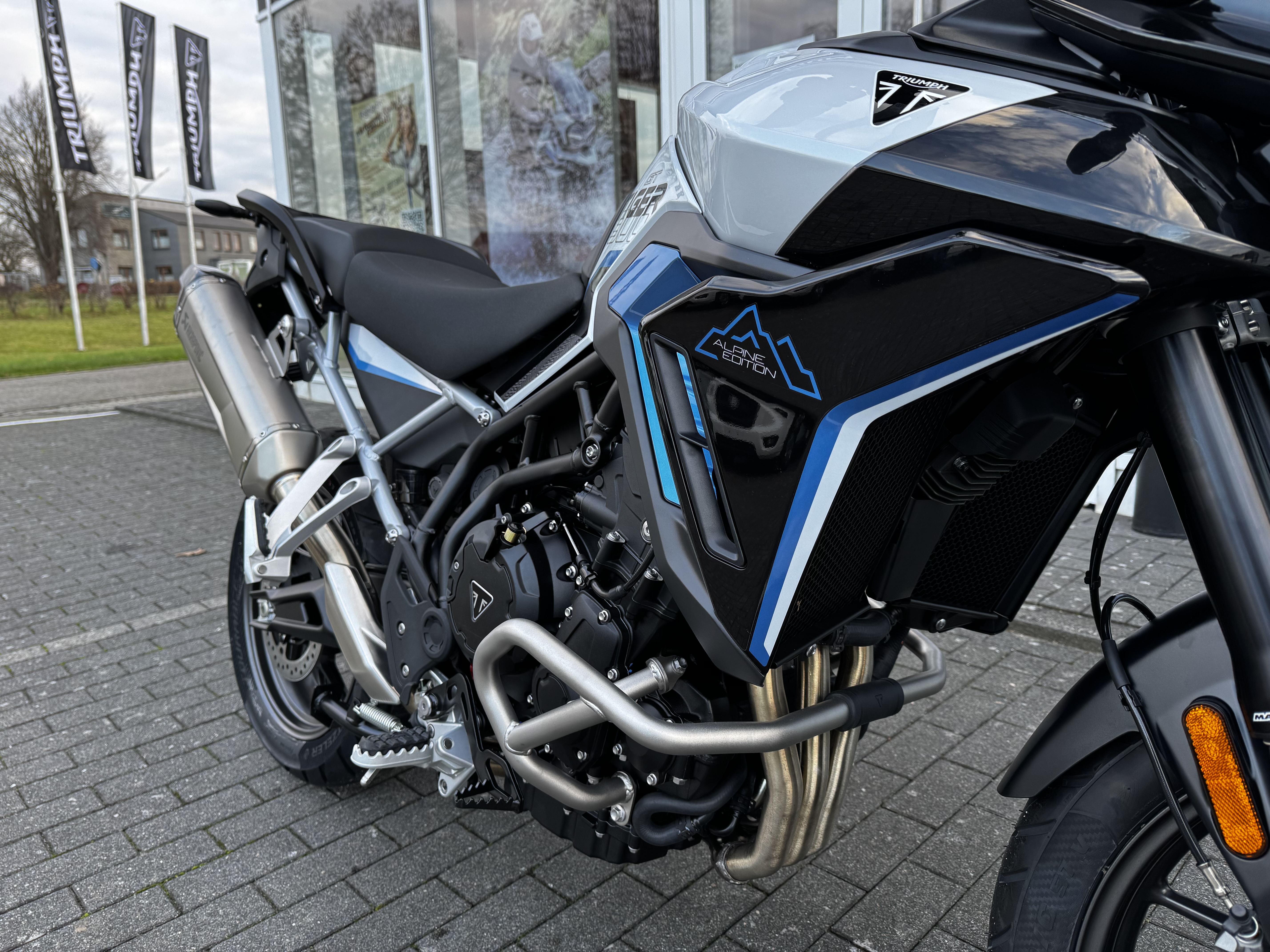 Daumennagel 9 - Triumph Tiger 900 Alpine Edition Akrapovic-Lager