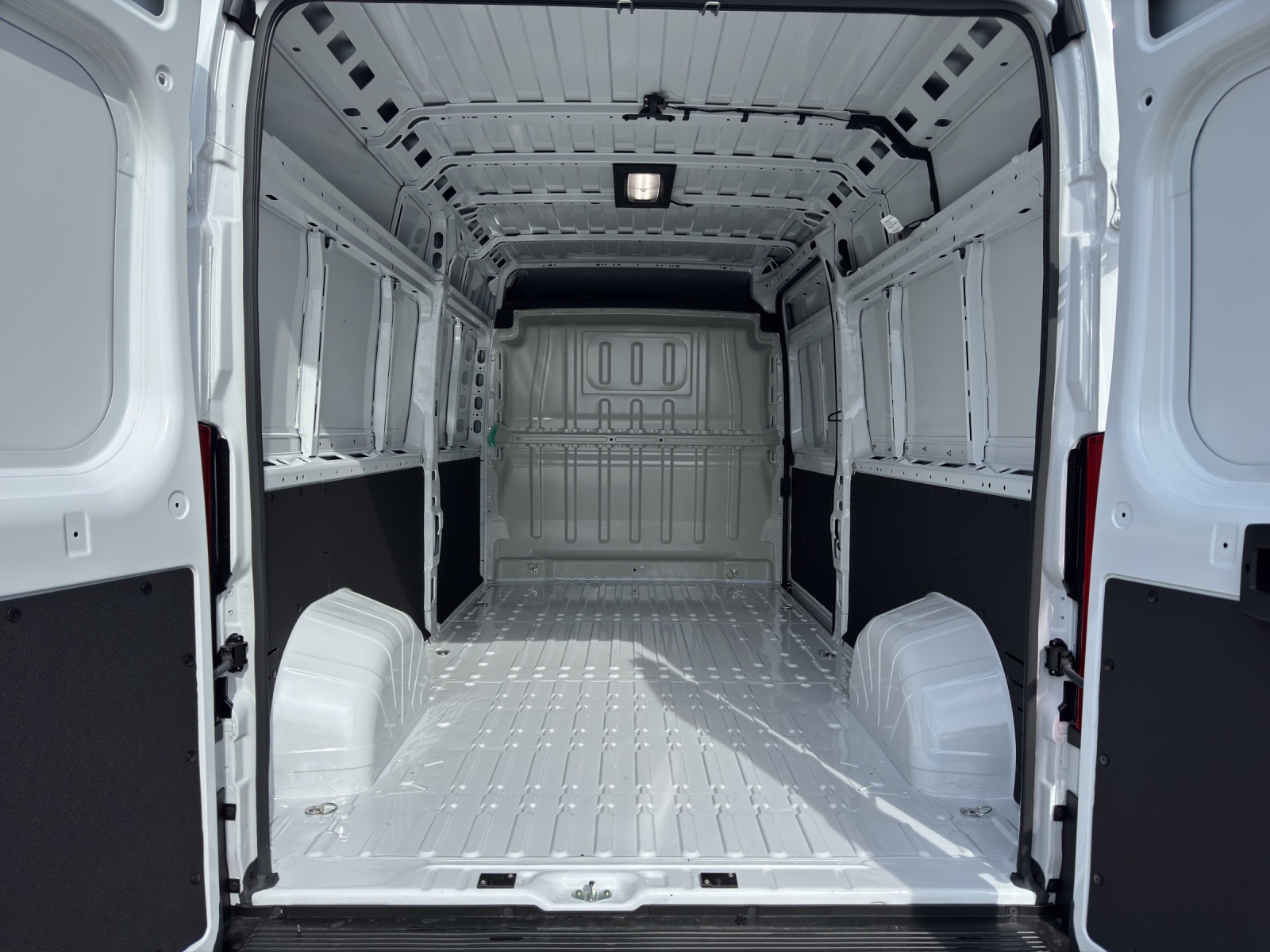 Daumennagel 17 - Fiat Ducato 35 L3H2 140MT6 Hochdach ACC+Kamera+Keyless
