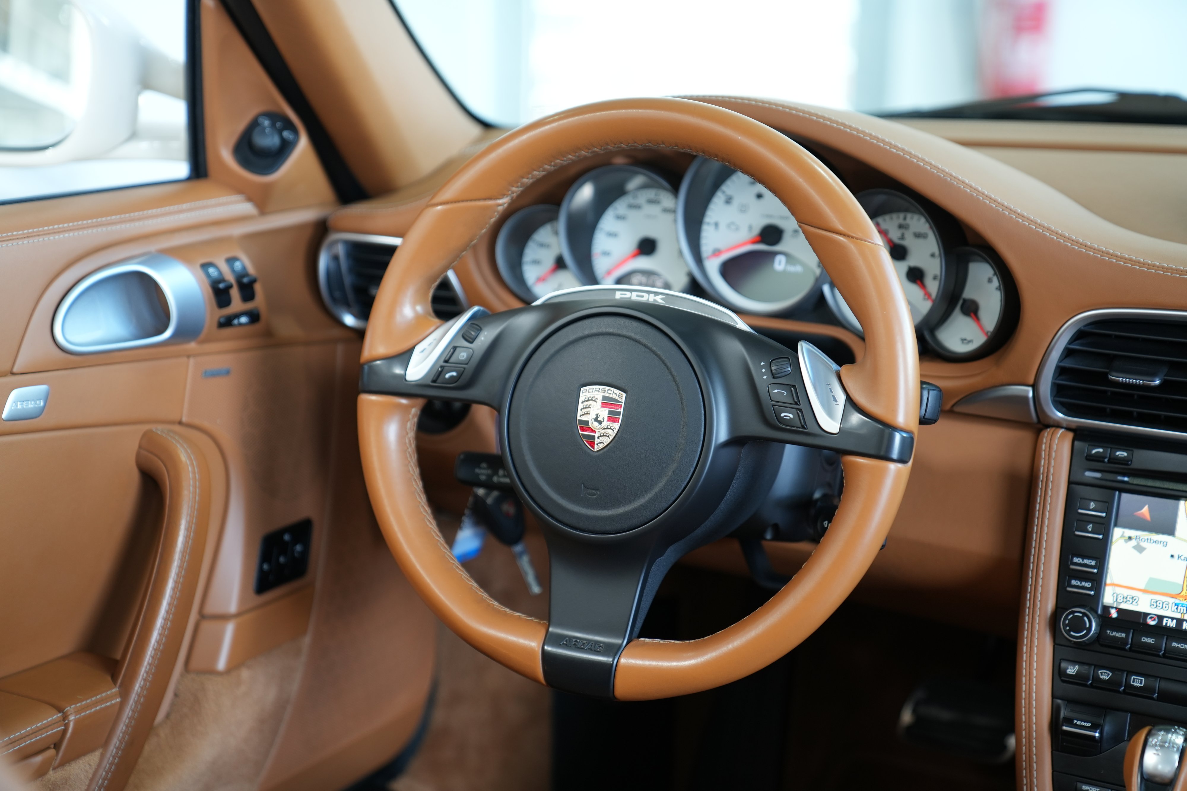Daumennagel 29 - Porsche 997 PTS Sonderlackierung