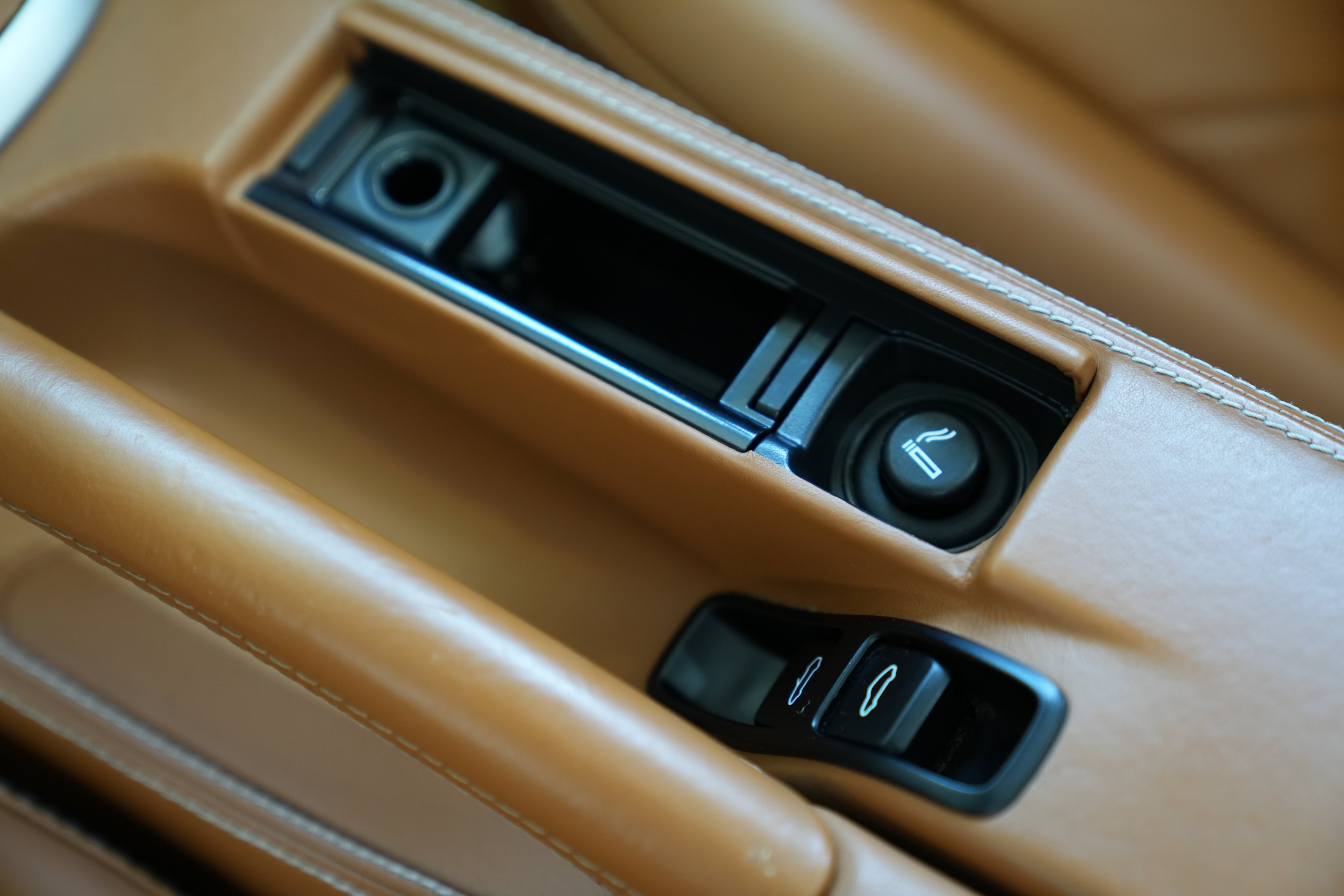 Daumennagel 42 - Porsche 997 PTS Sonderlackierung
