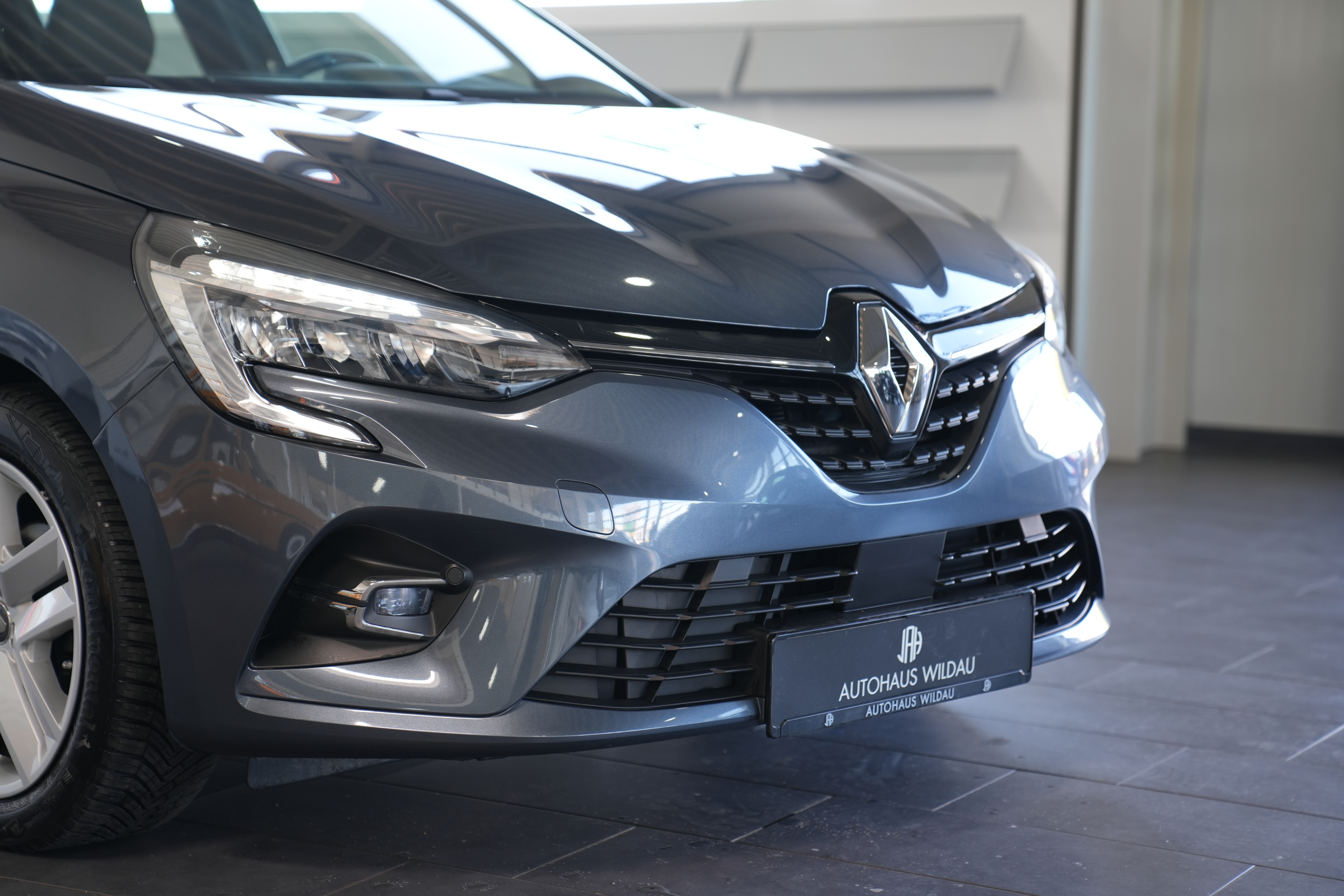 Daumennagel 6 - Renault Clio V Business Edition LED NAV TEMP