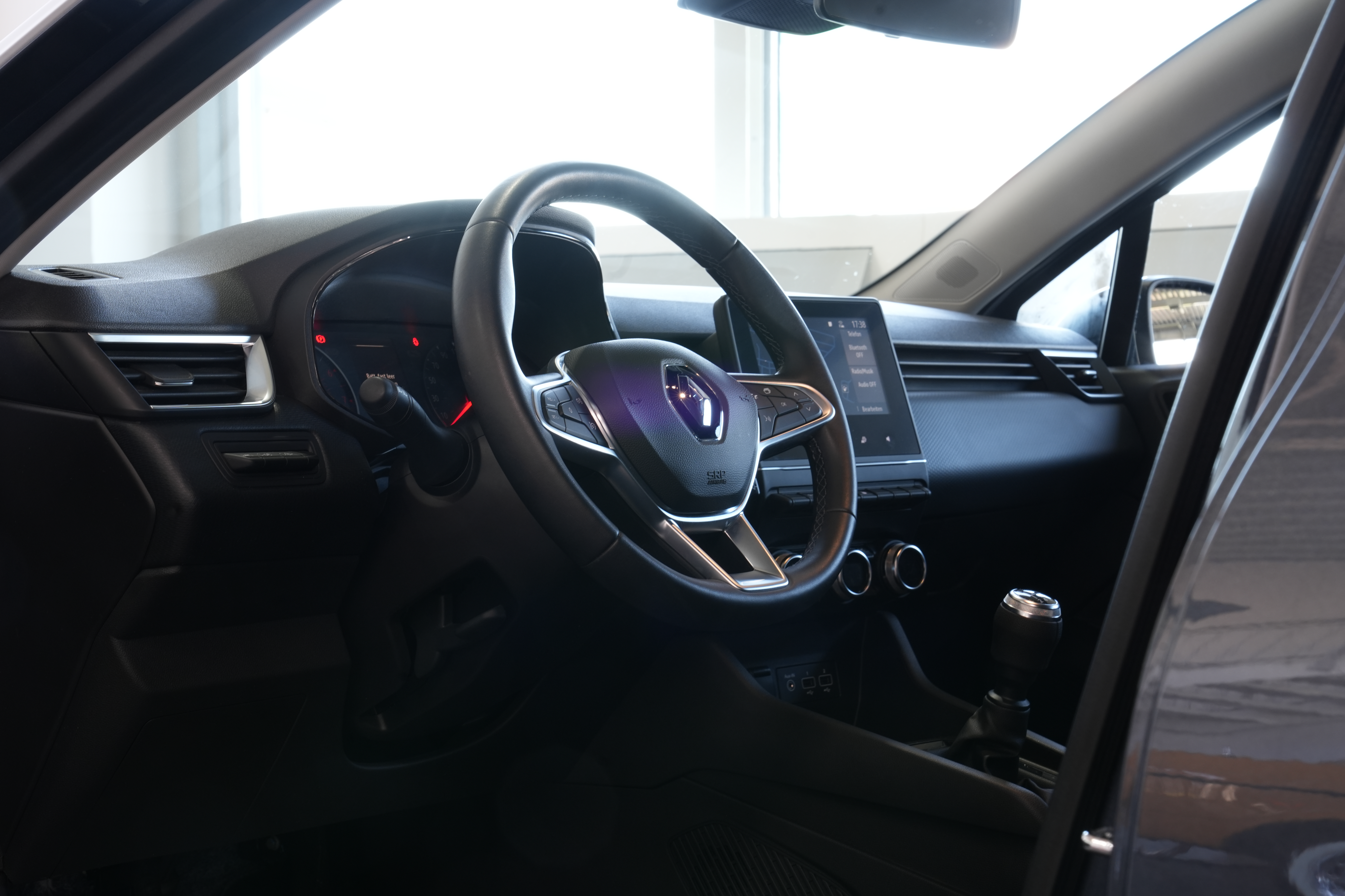 Daumennagel 13 - Renault Clio V Business Edition LED NAV TEMP