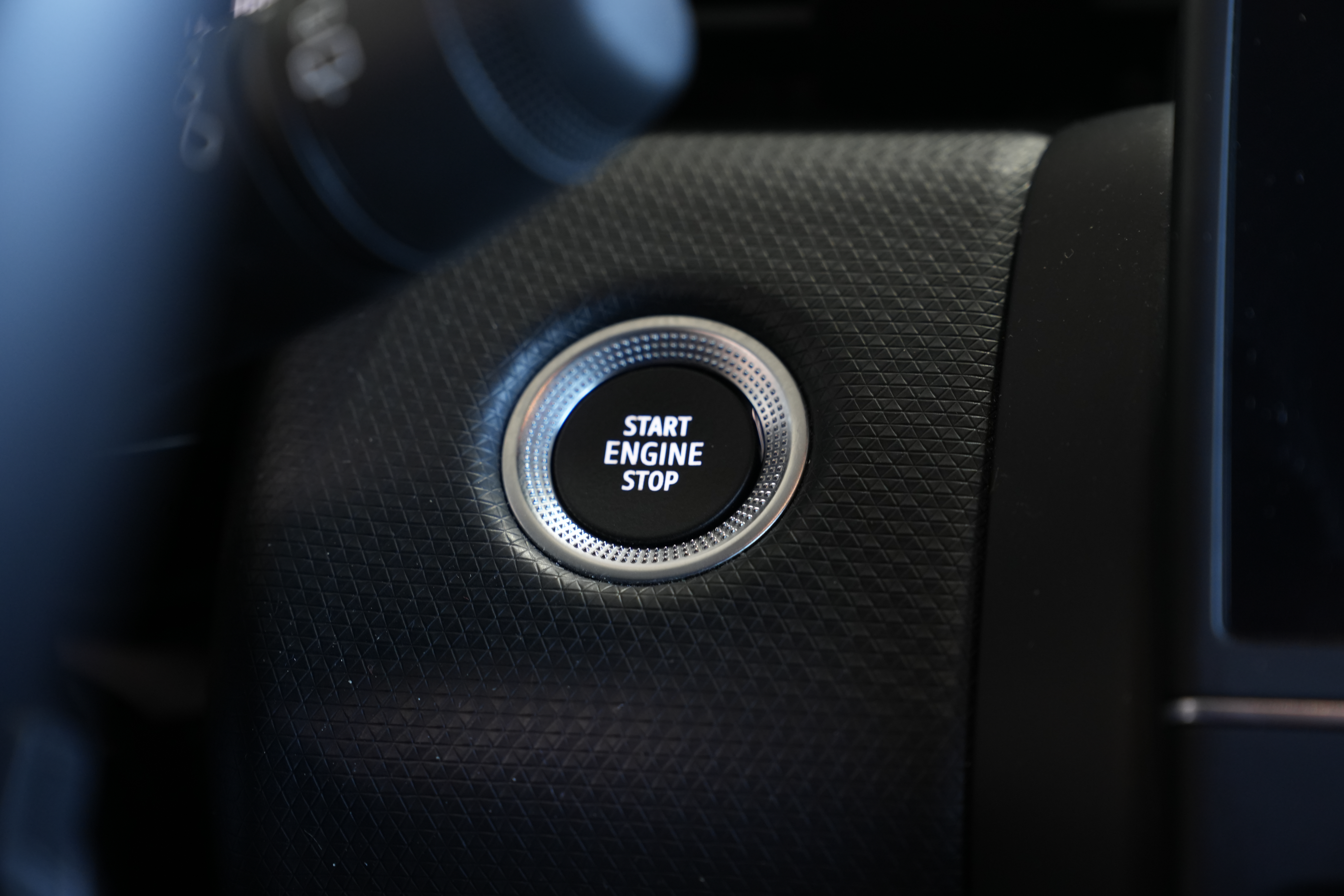 Daumennagel 25 - Renault Clio V Business Edition LED NAV TEMP