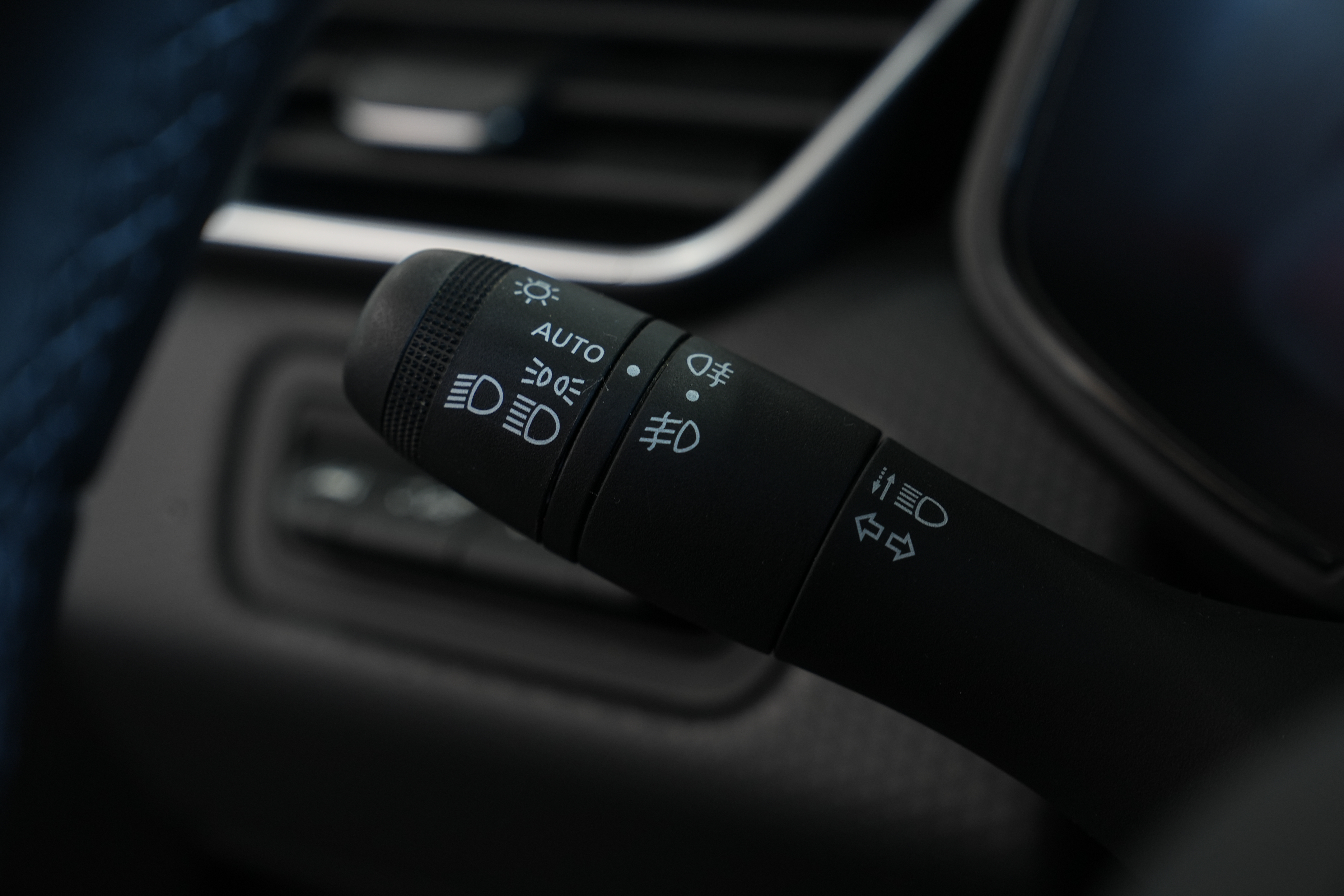 Daumennagel 29 - Renault Clio V Business Edition LED NAV TEMP
