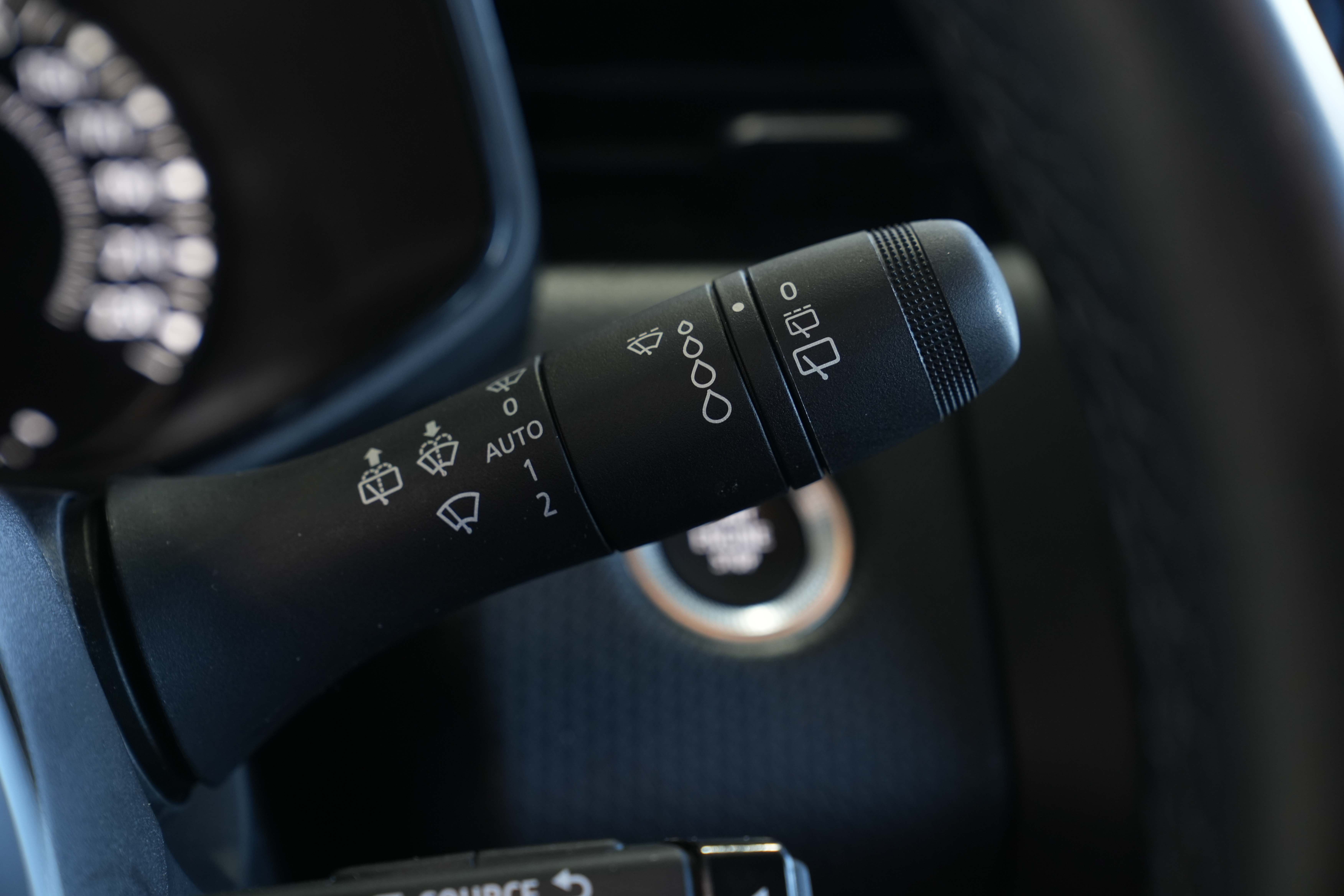 Daumennagel 28 - Renault Clio V Business Edition LED NAV TEMP