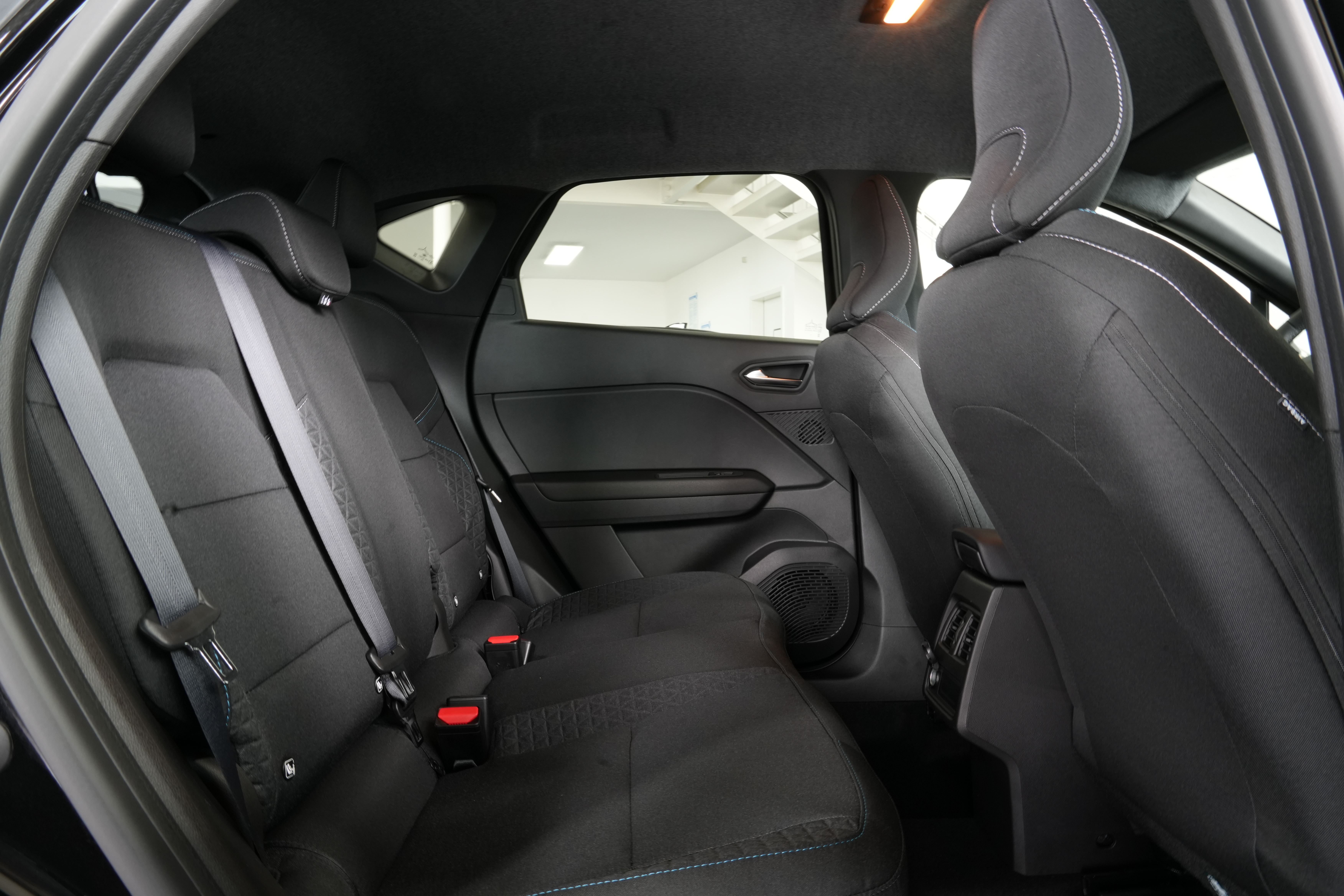 Daumennagel 17 - Renault Captur E-Tech 160 AUT NAV KAM SHZ LED KEYLEES