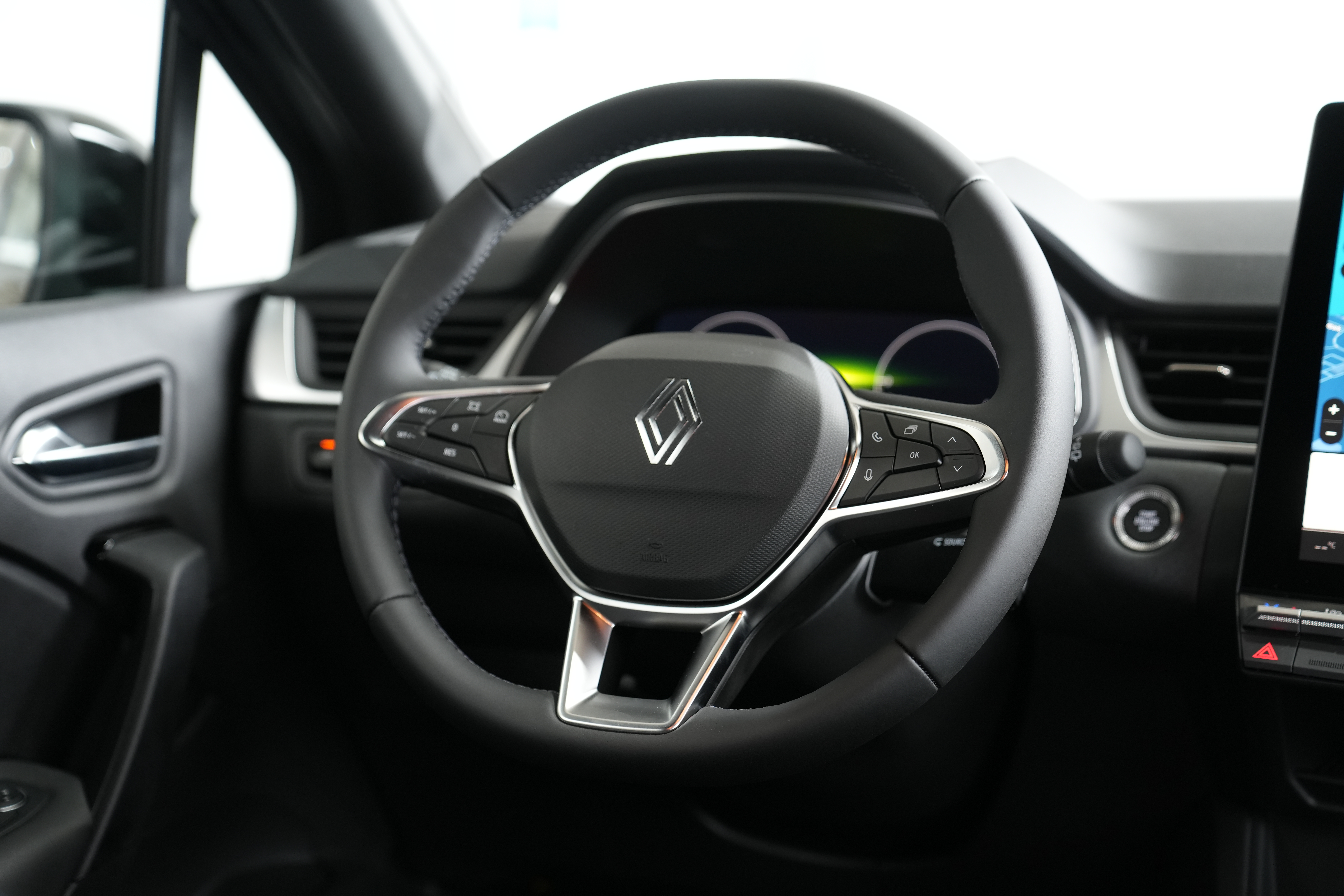 Daumennagel 20 - Renault Captur E-Tech 160 AUT NAV KAM SHZ LED KEYLEES