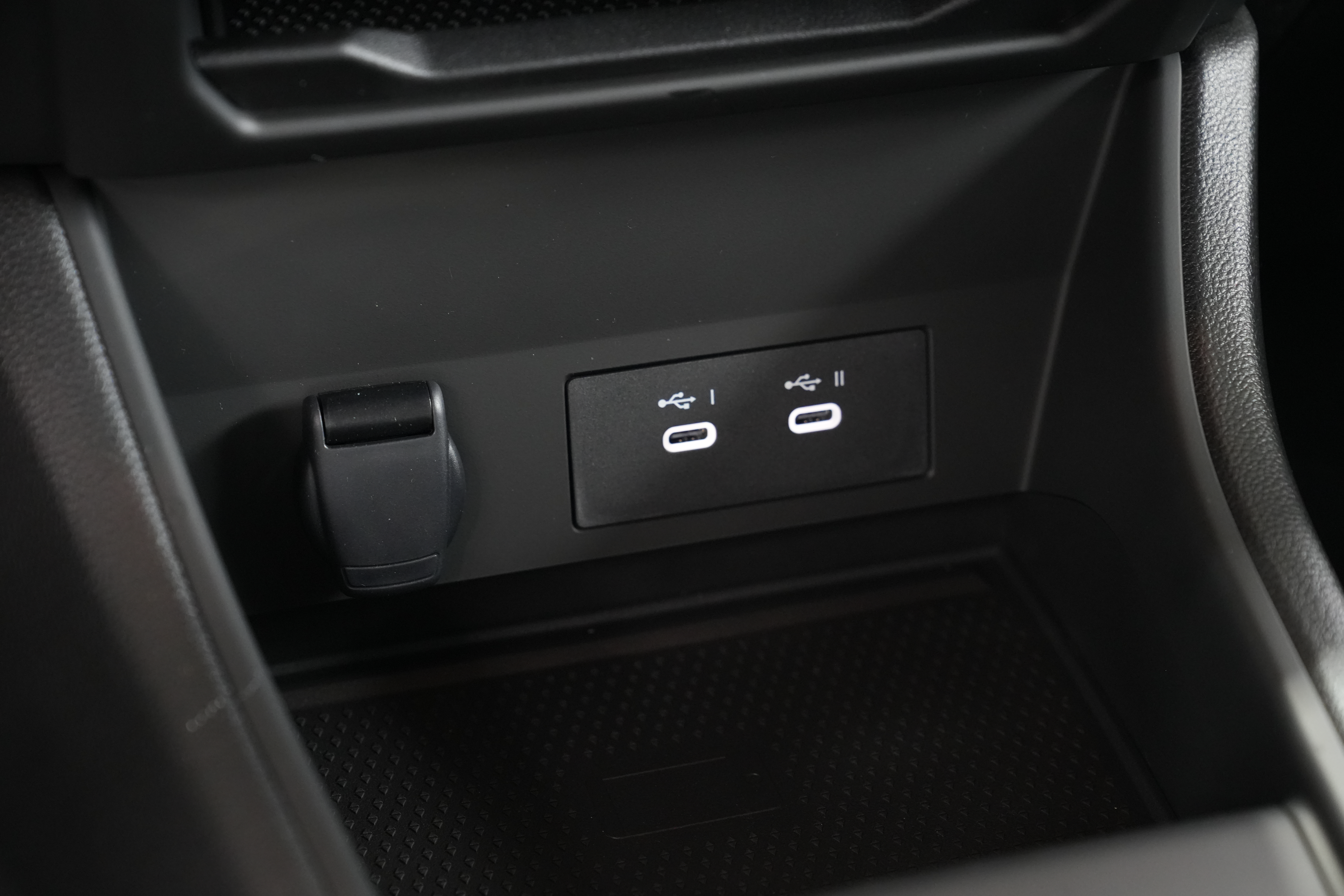 Daumennagel 24 - Renault Captur E-Tech 160 AUT NAV KAM SHZ LED KEYLEES