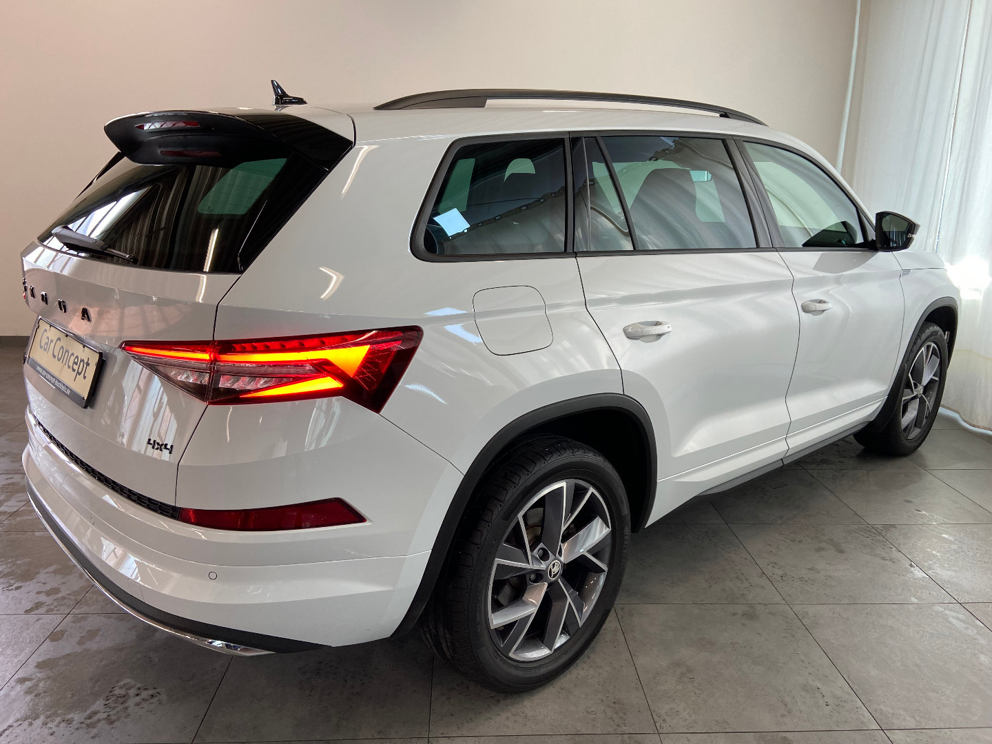 Daumennagel 5 - Skoda Kodiaq Sportline 4x4 TDI AHK StHz 7 SITZE CANTON