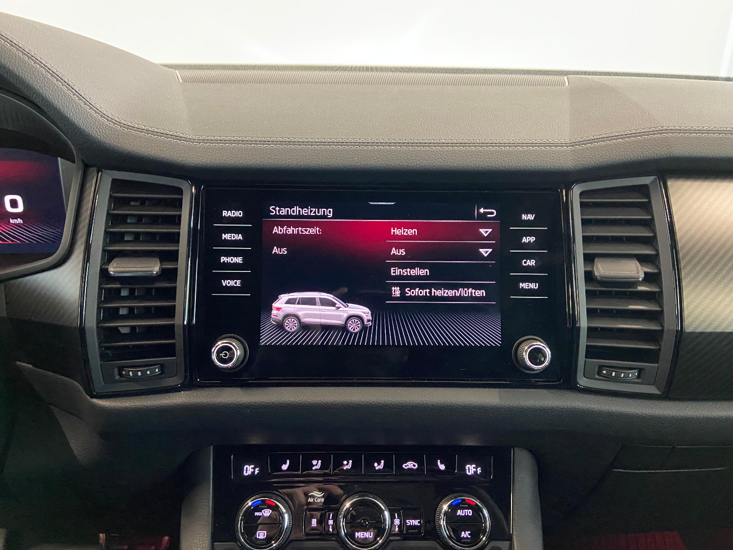 Daumennagel 15 - Skoda Kodiaq Sportline 4x4 TDI AHK StHz 7 SITZE CANTON