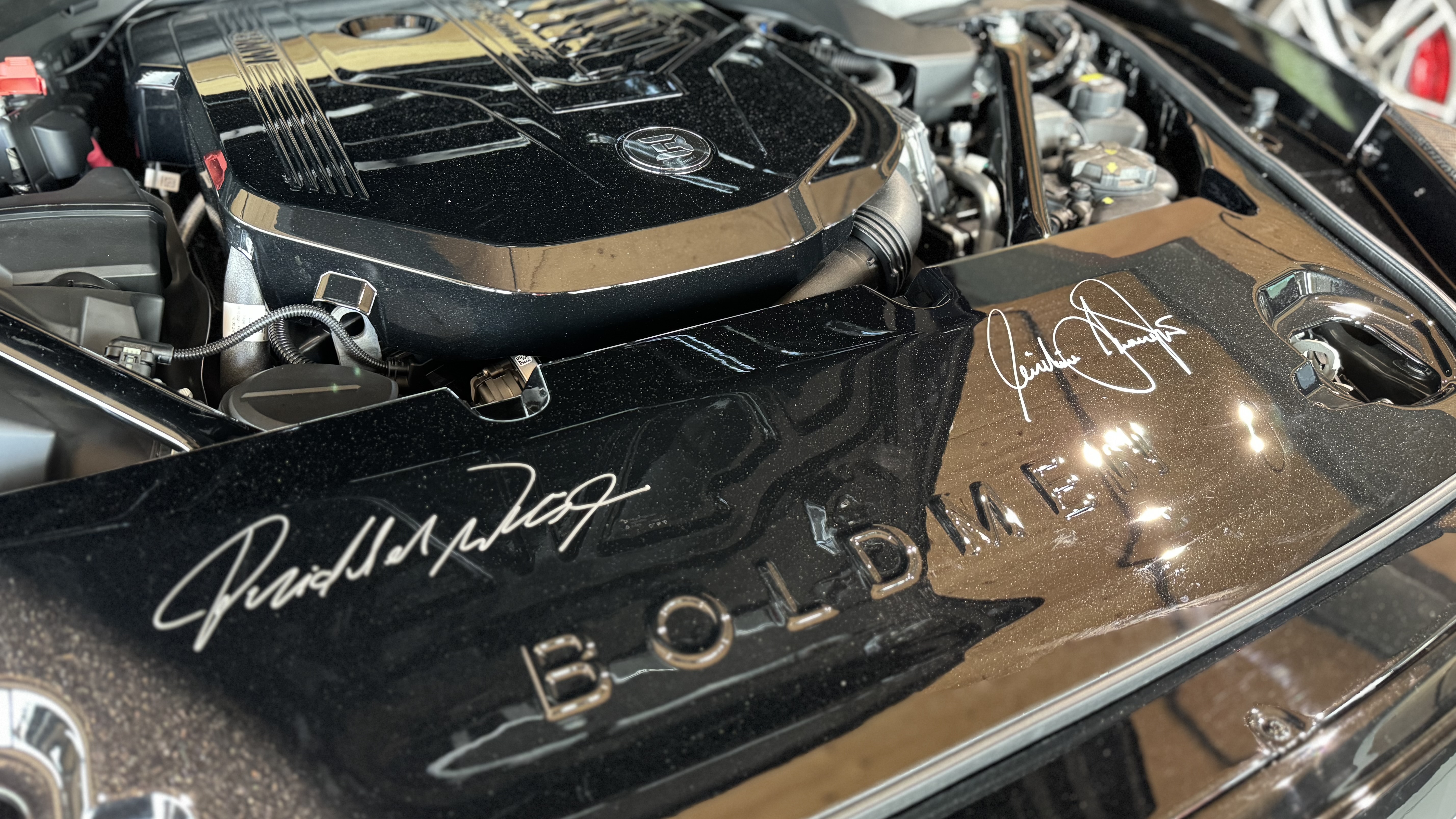 Daumennagel 9 - Boldmen CR 4S 08/30 Limited signed by Wiesmann