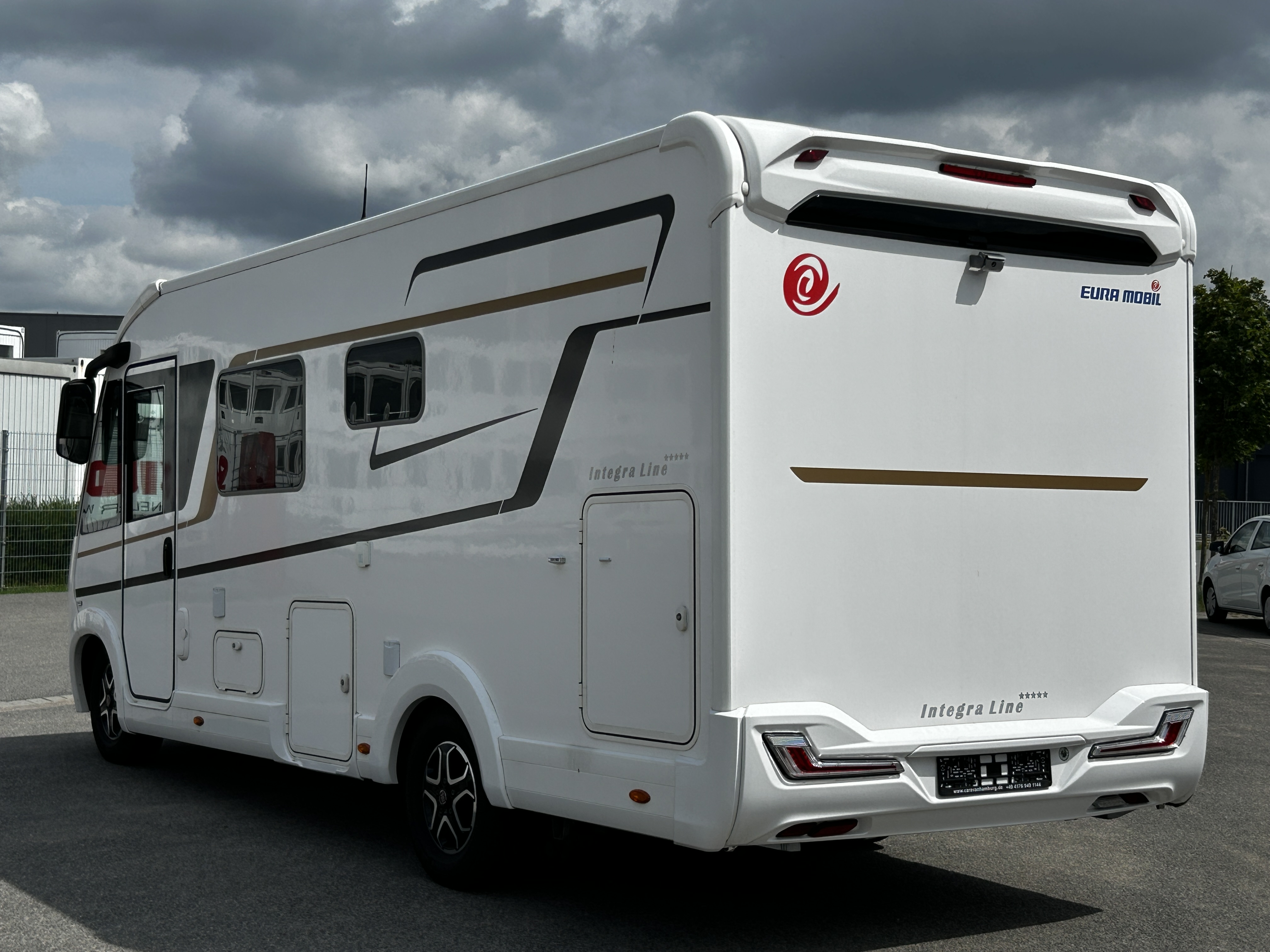 Thumbnail 5 - Eura Mobil Integra Line 695 LF Backofen Stützen Navi Kamera