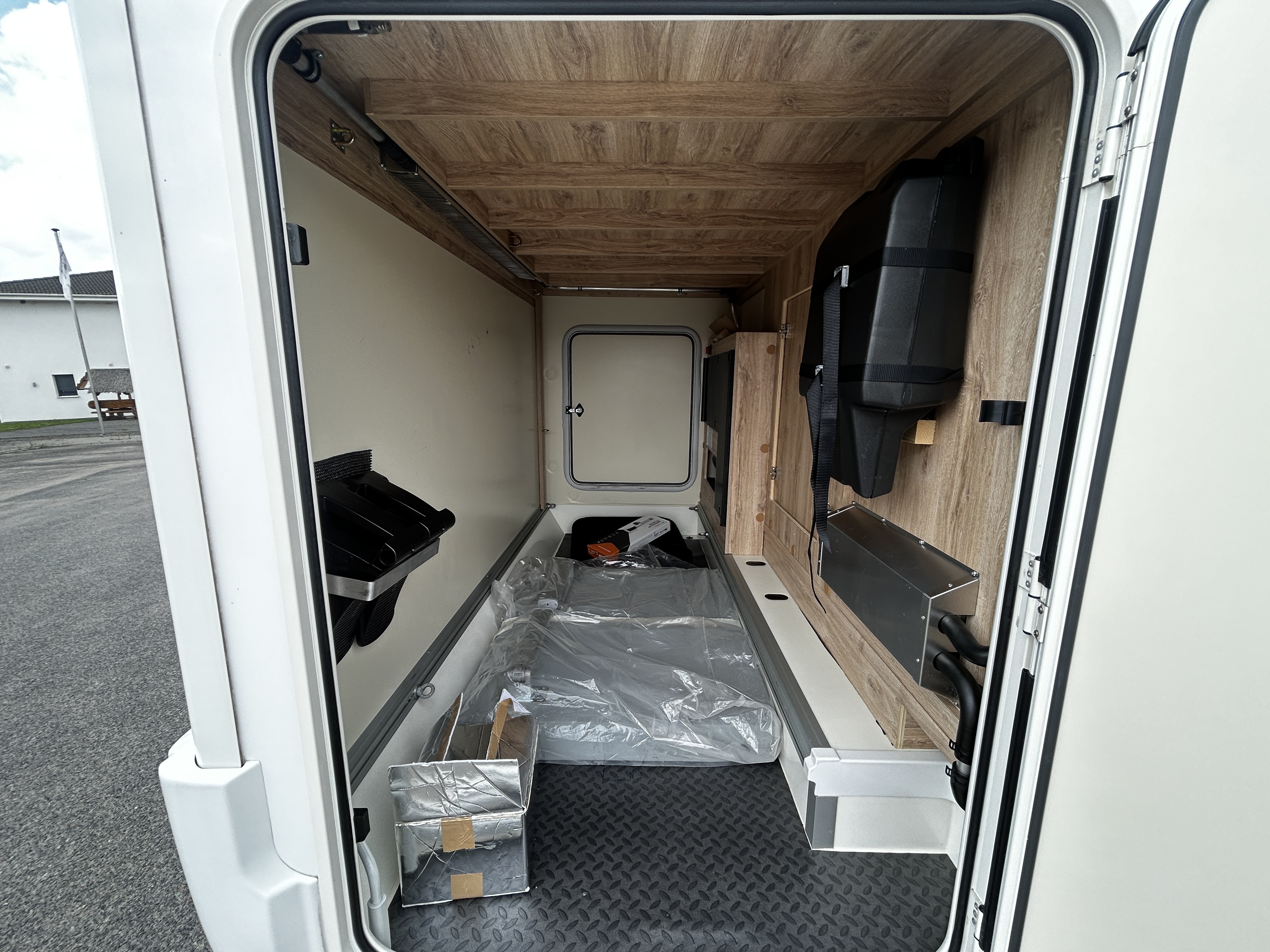 Thumbnail 55 - Eura Mobil Integra Line 695 LF Backofen Stützen Navi Kamera
