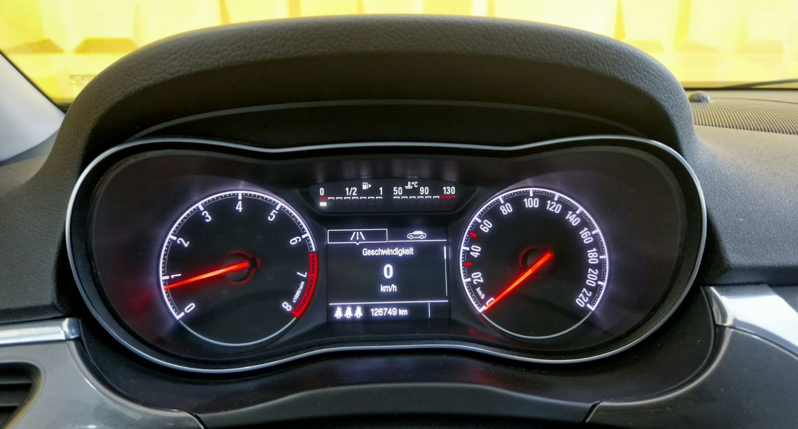 Daumennagel 30 - Opel Corsa E ACC ECOFLEX TOTWINKEL MULTIFUNKTIONSLENKRAD