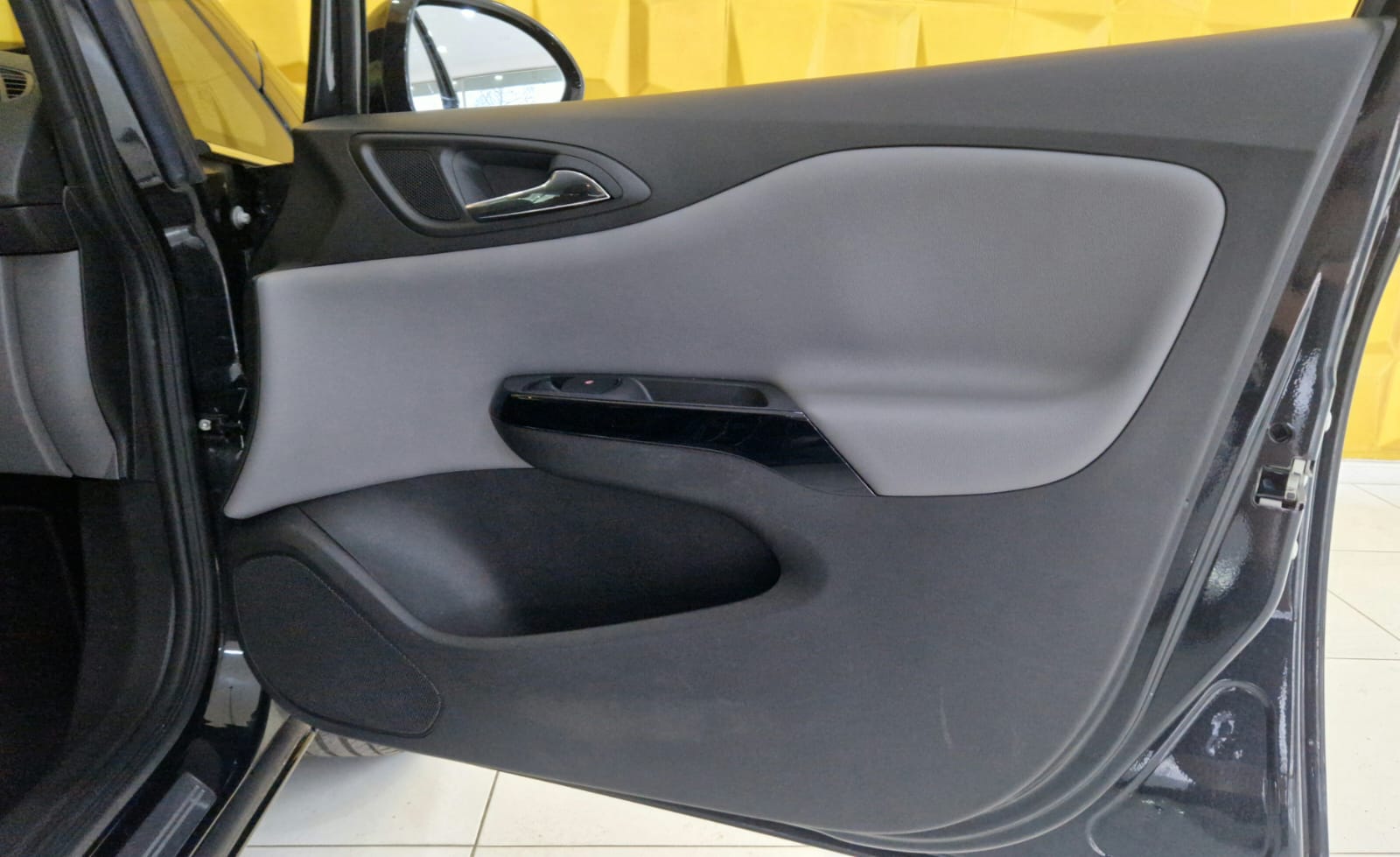 Daumennagel 20 - Opel Corsa E ACC ECOFLEX TOTWINKEL MULTIFUNKTIONSLENKRAD