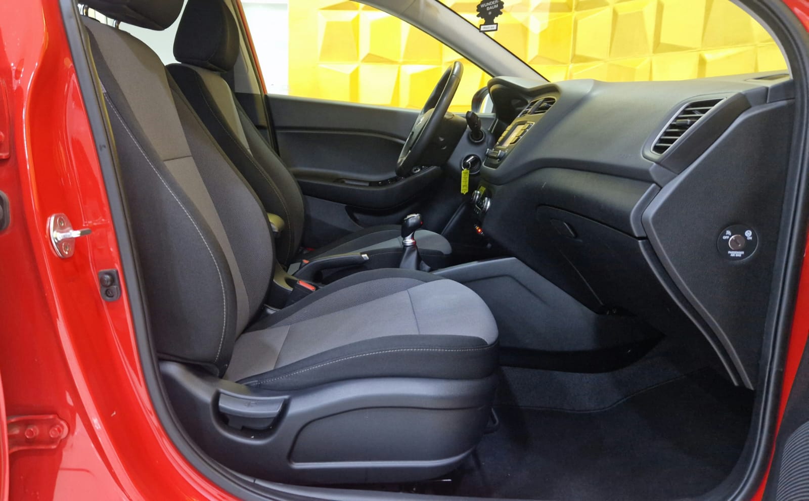 Daumennagel 17 - Hyundai i20 Trend /KLIMA/TEMPOMAT/PANO/EURO.6/
